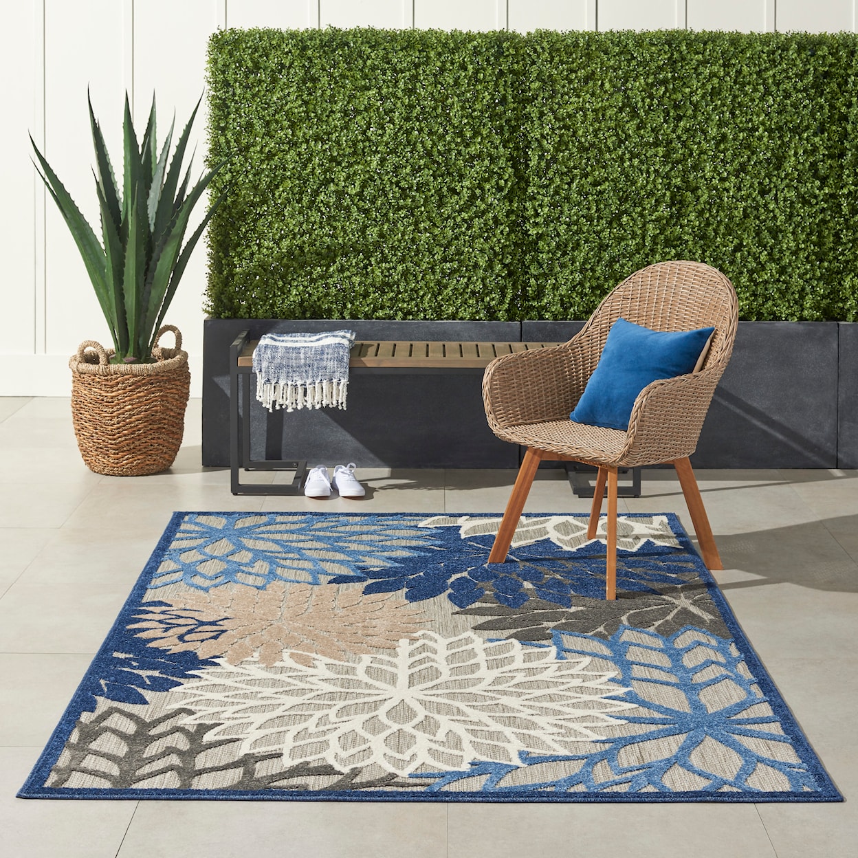 Nourison Aloha 5'3" x 7'5"  Rug