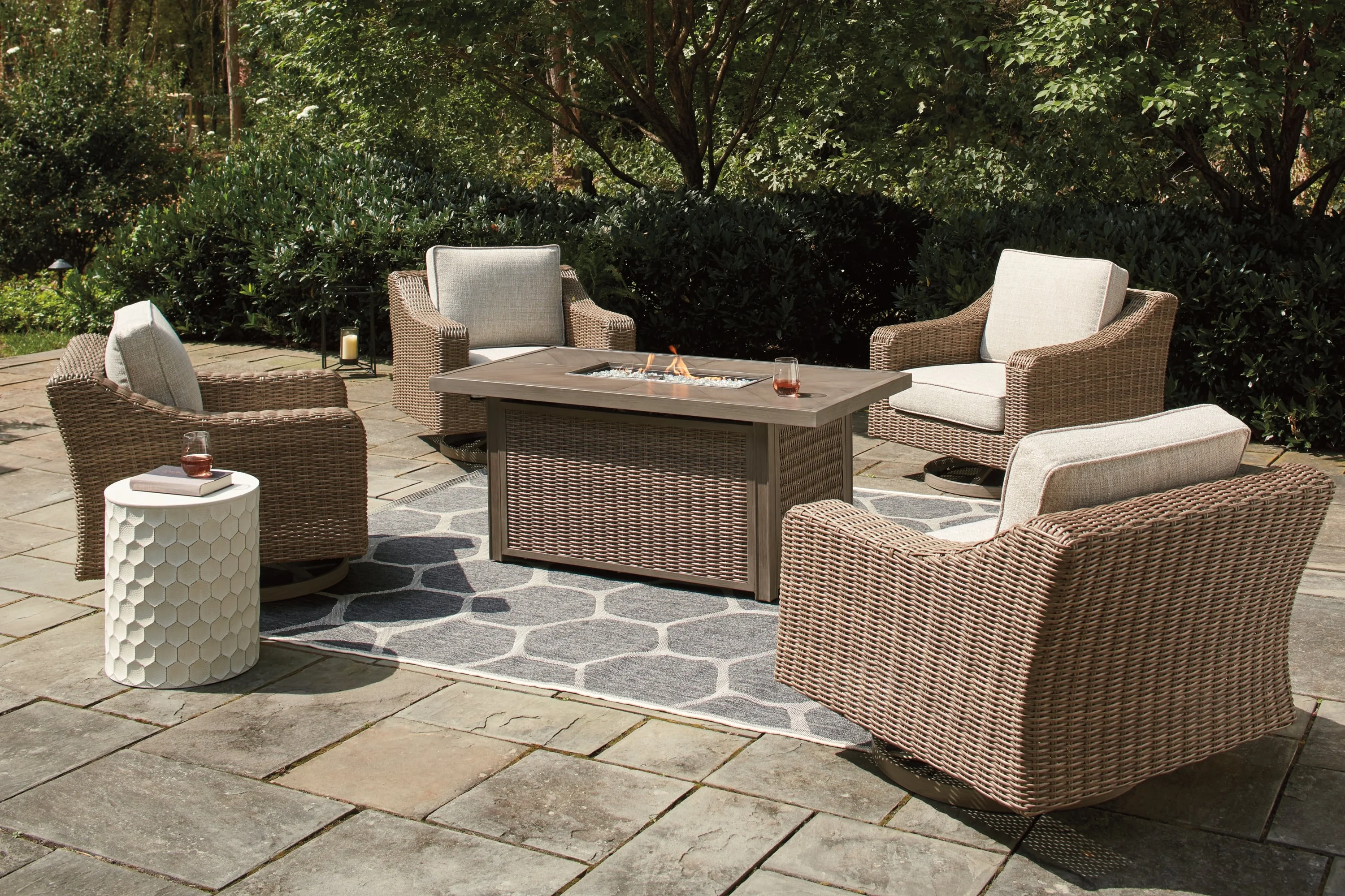 Signature Design by Ashley Beachcroft P791P17 5-Piece