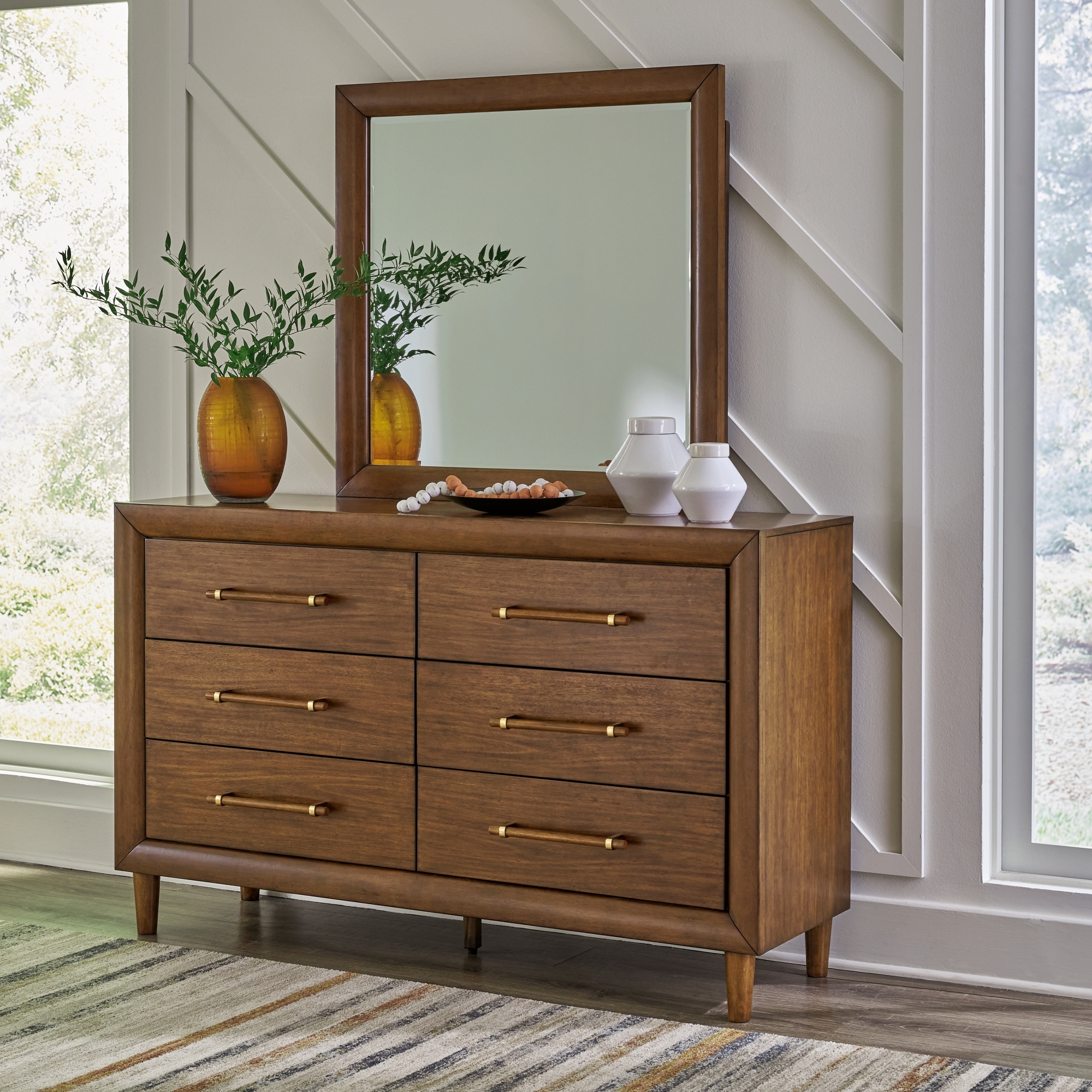Signature Design by Ashley Lyncott Dresser And Mirror