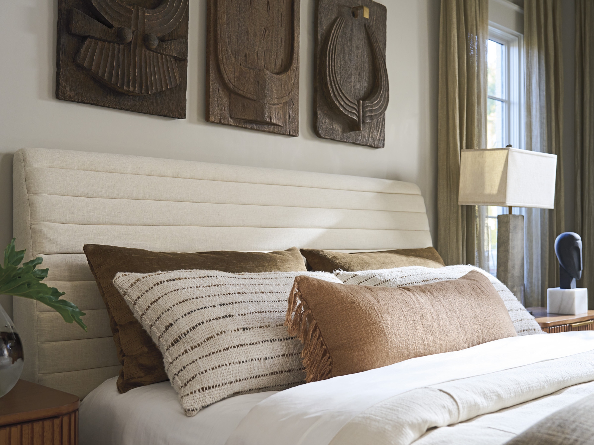 Lexington La Costa Queen Bed