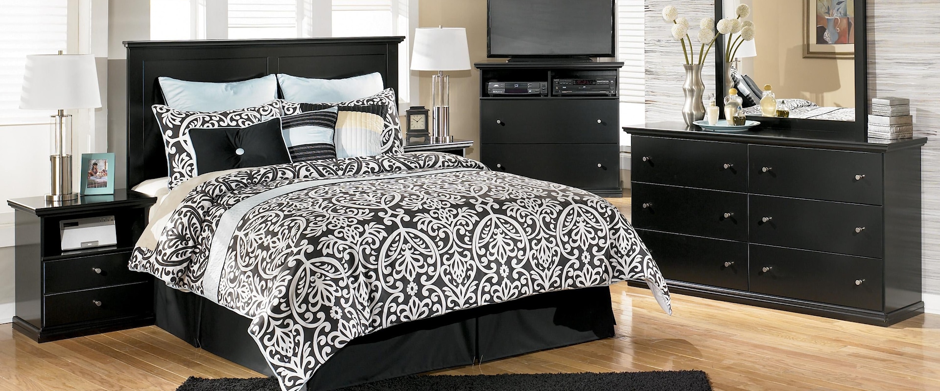 Casual 4-Piece California King Bedroom Set