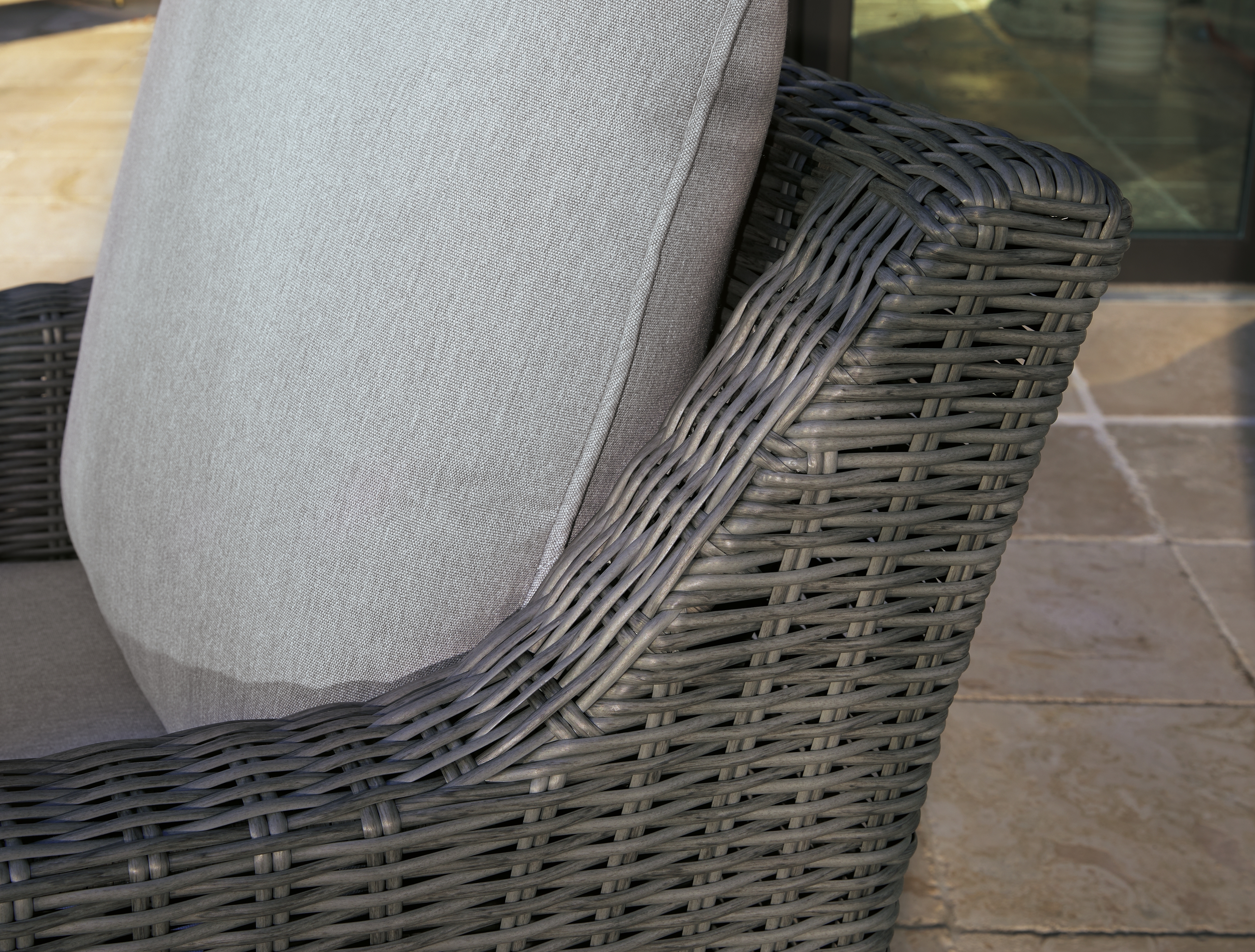 Signature Design by Ashley Elite Park Swivel Lounge W/ Cushion