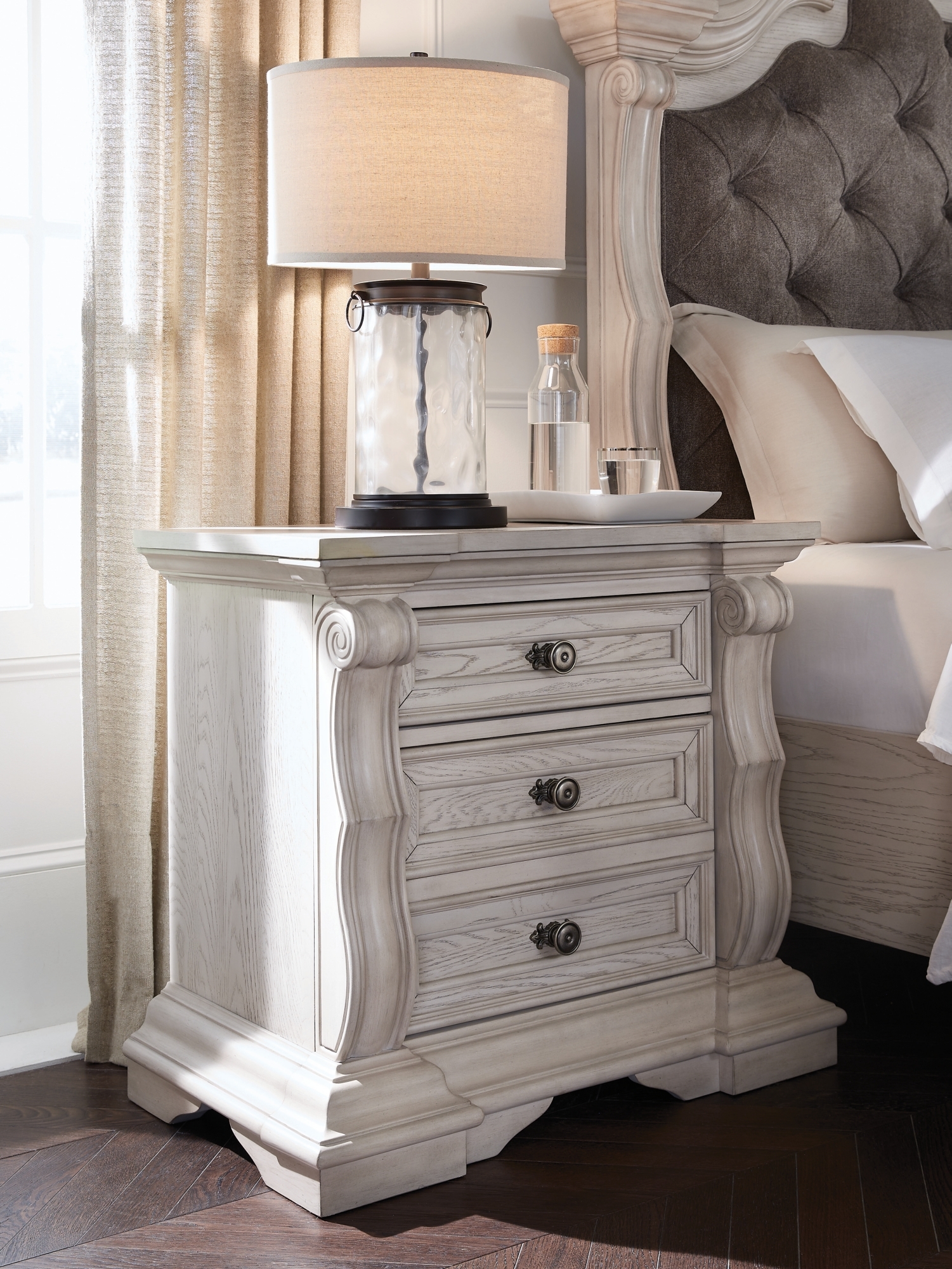 3-Drawer Nightstand
