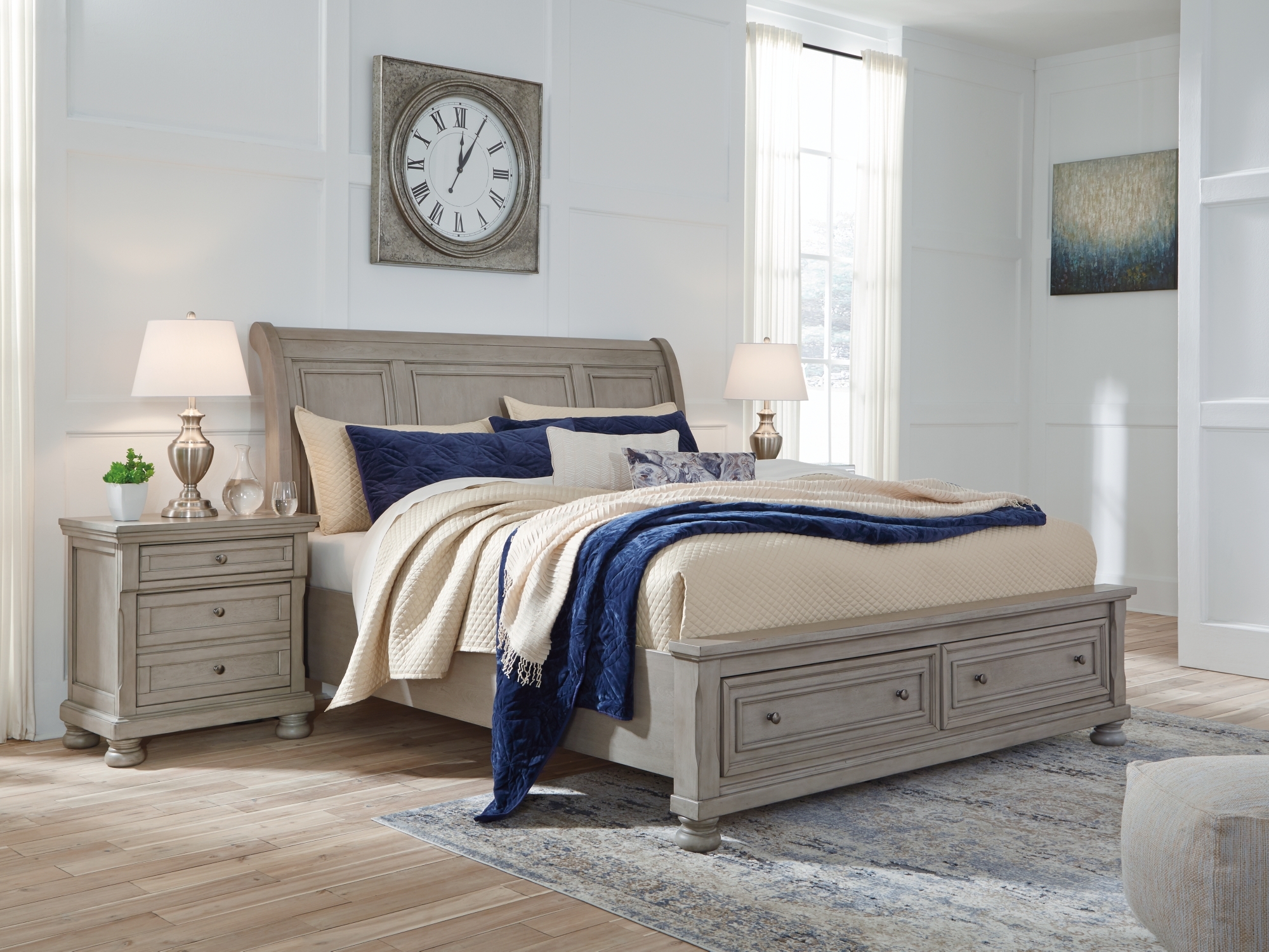 Queen Sleigh Bed