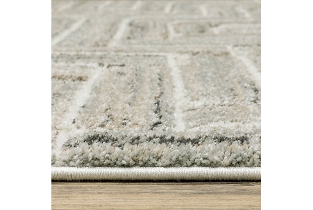 5' 3" X  7' 6"  Rug