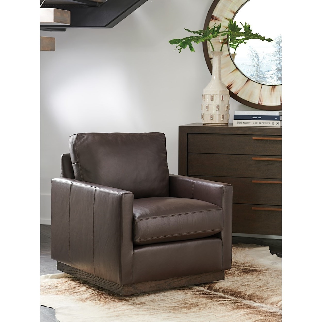 Barclay Butera Barclay Butera Upholstery Meadow View Swivel Chair