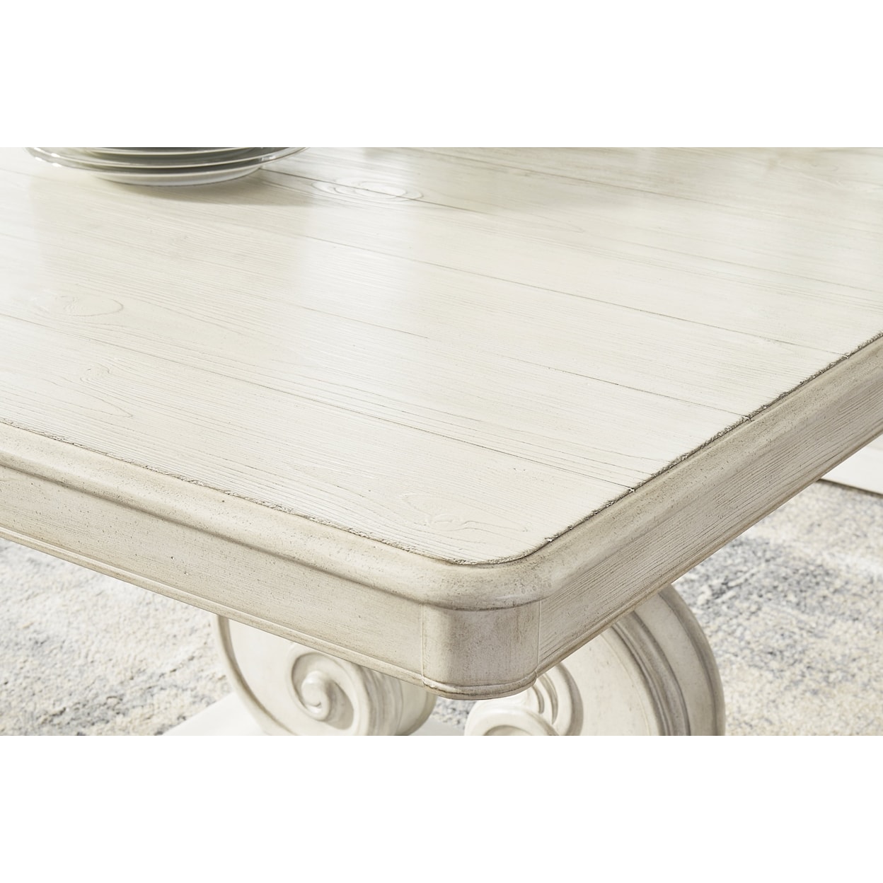 Signature Design by Ashley Furniture Arlendyne Dining Table