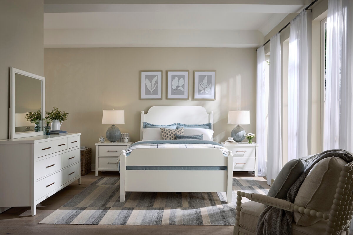 Artisan & Post Pure Maple California King Poster Bed