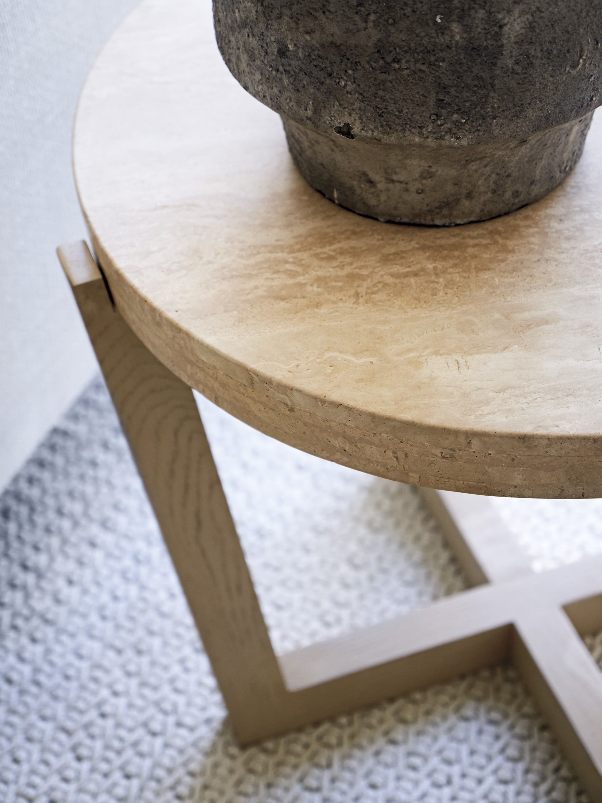 Tommy Bahama Home Sunset Key Shasta Lamp Table