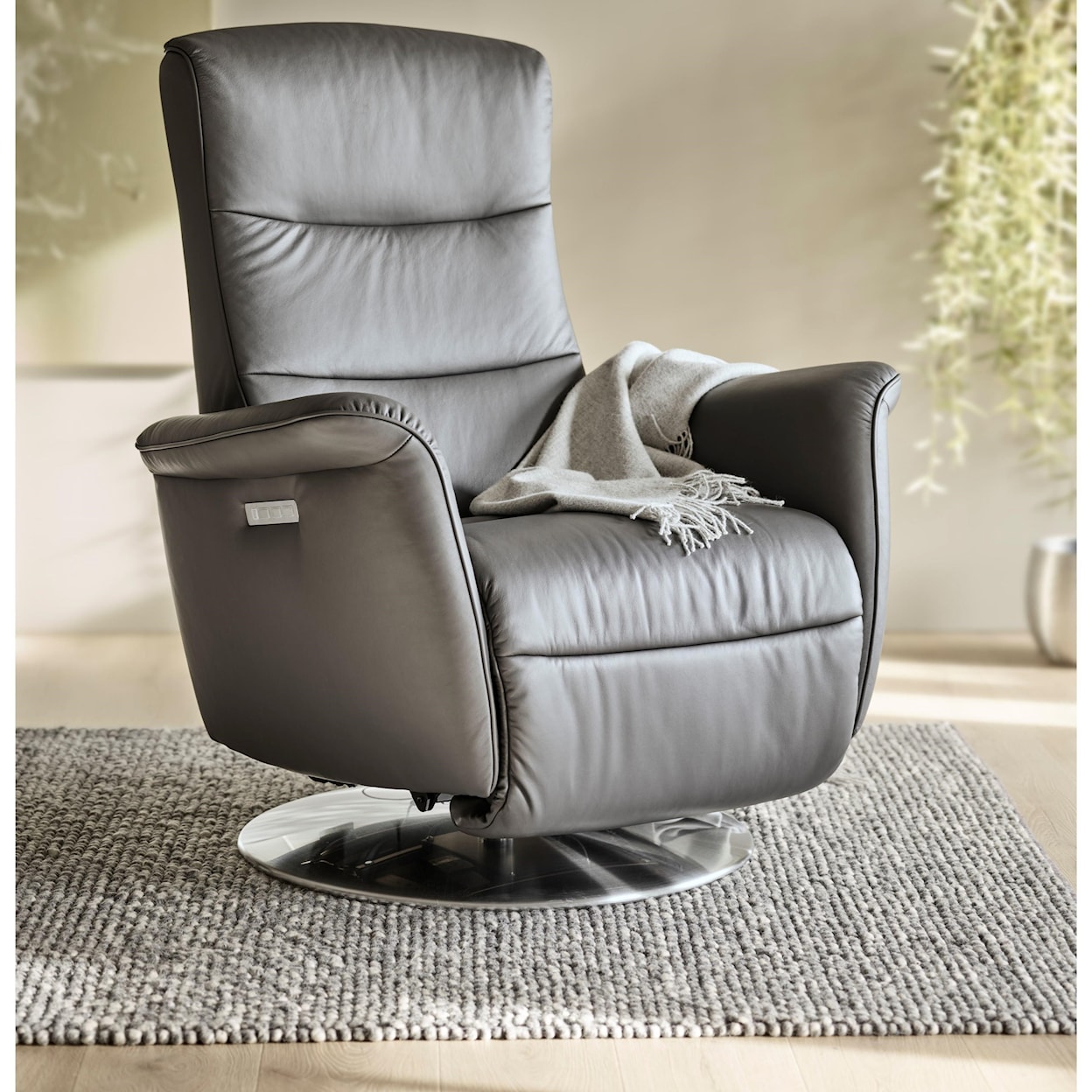 Stressless by Ekornes Mike Large Power Recliner