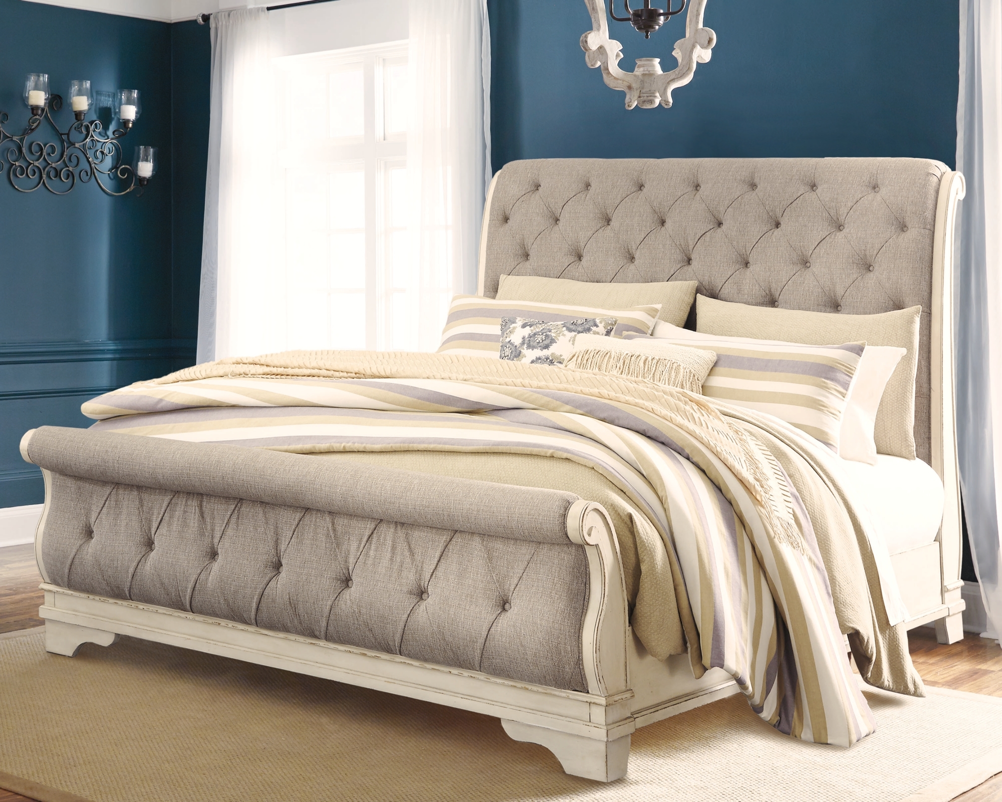 Queen Sleigh Bed
