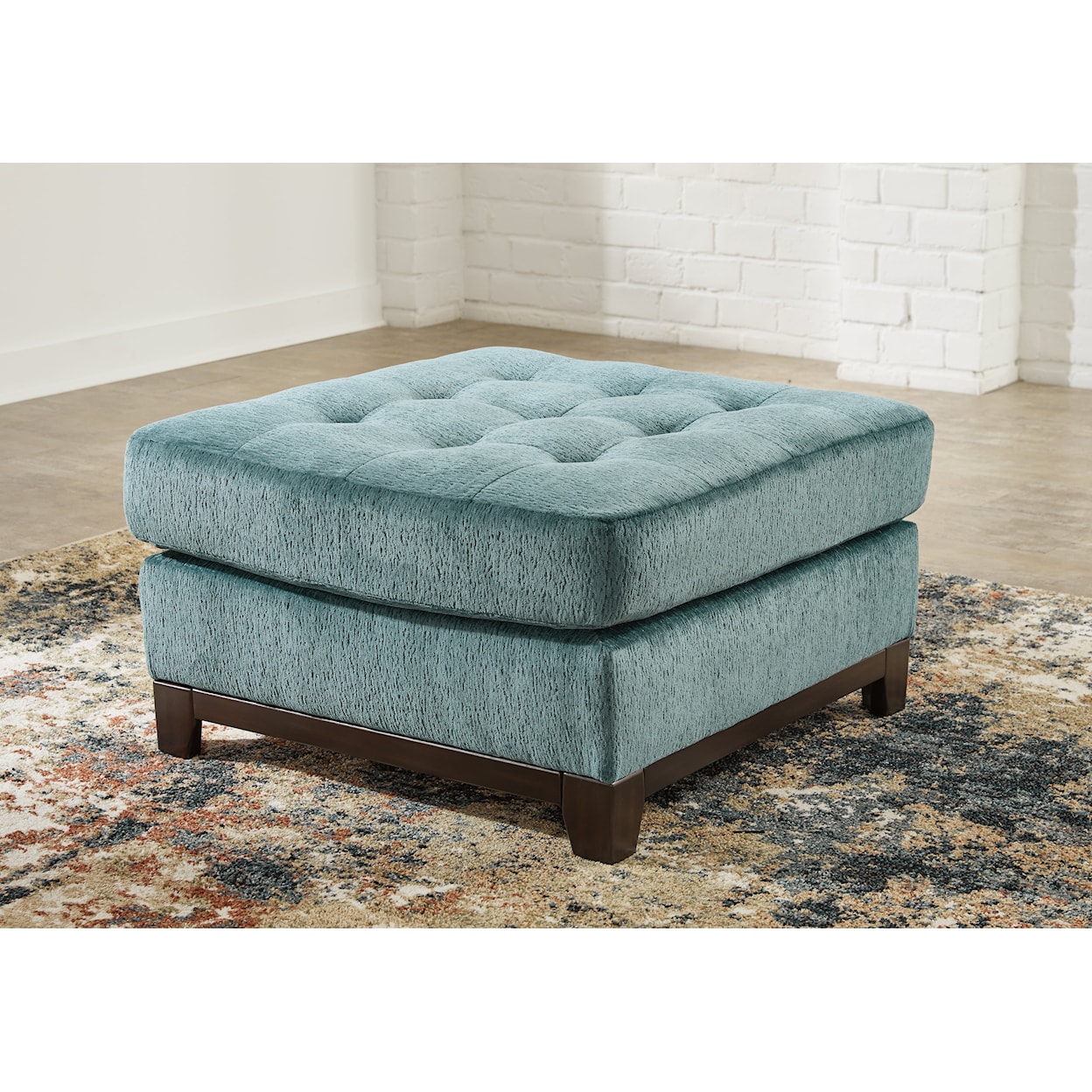 Benchcraft Laylabrook Oversized Accent Ottoman