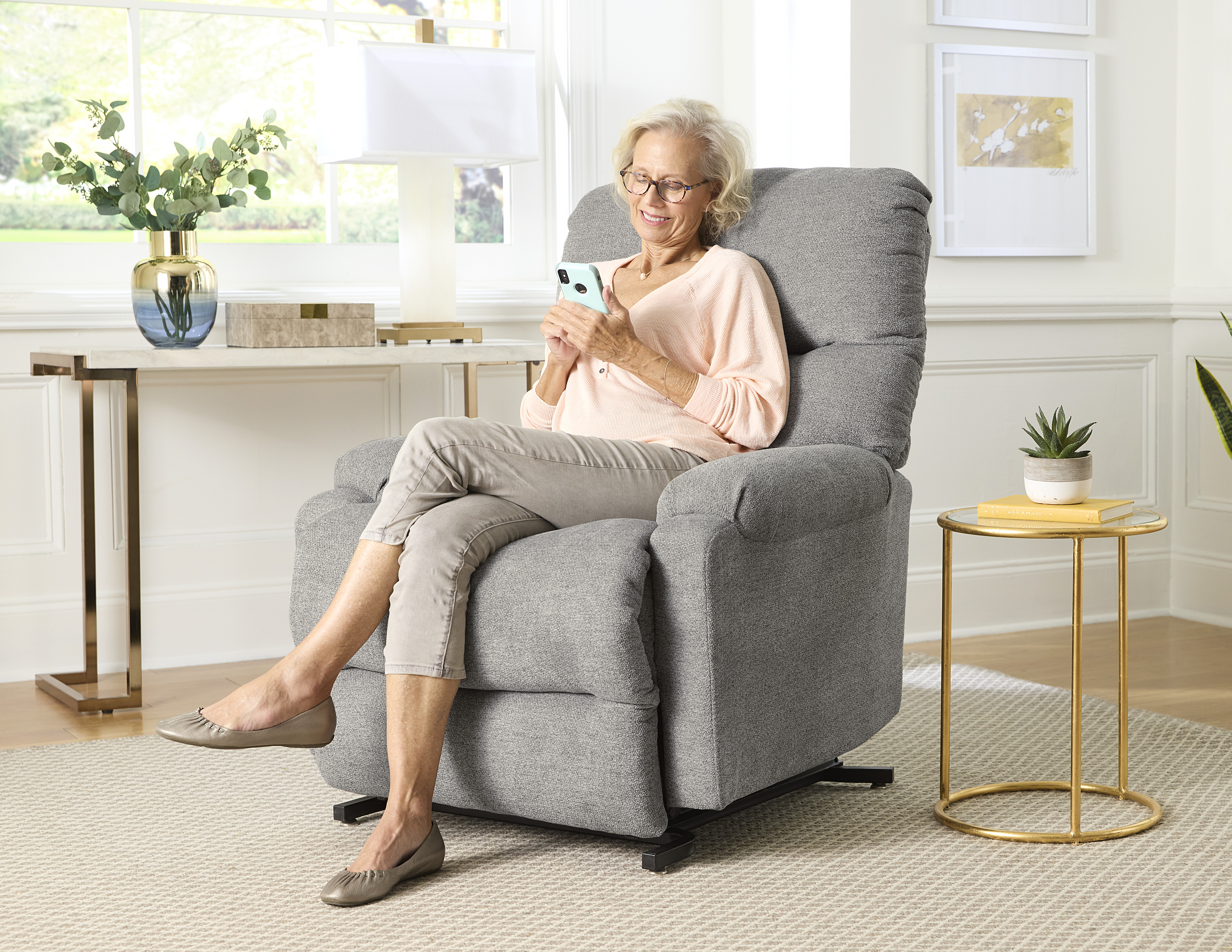 Best Home Furnishings Karen Power Lift Recliner
