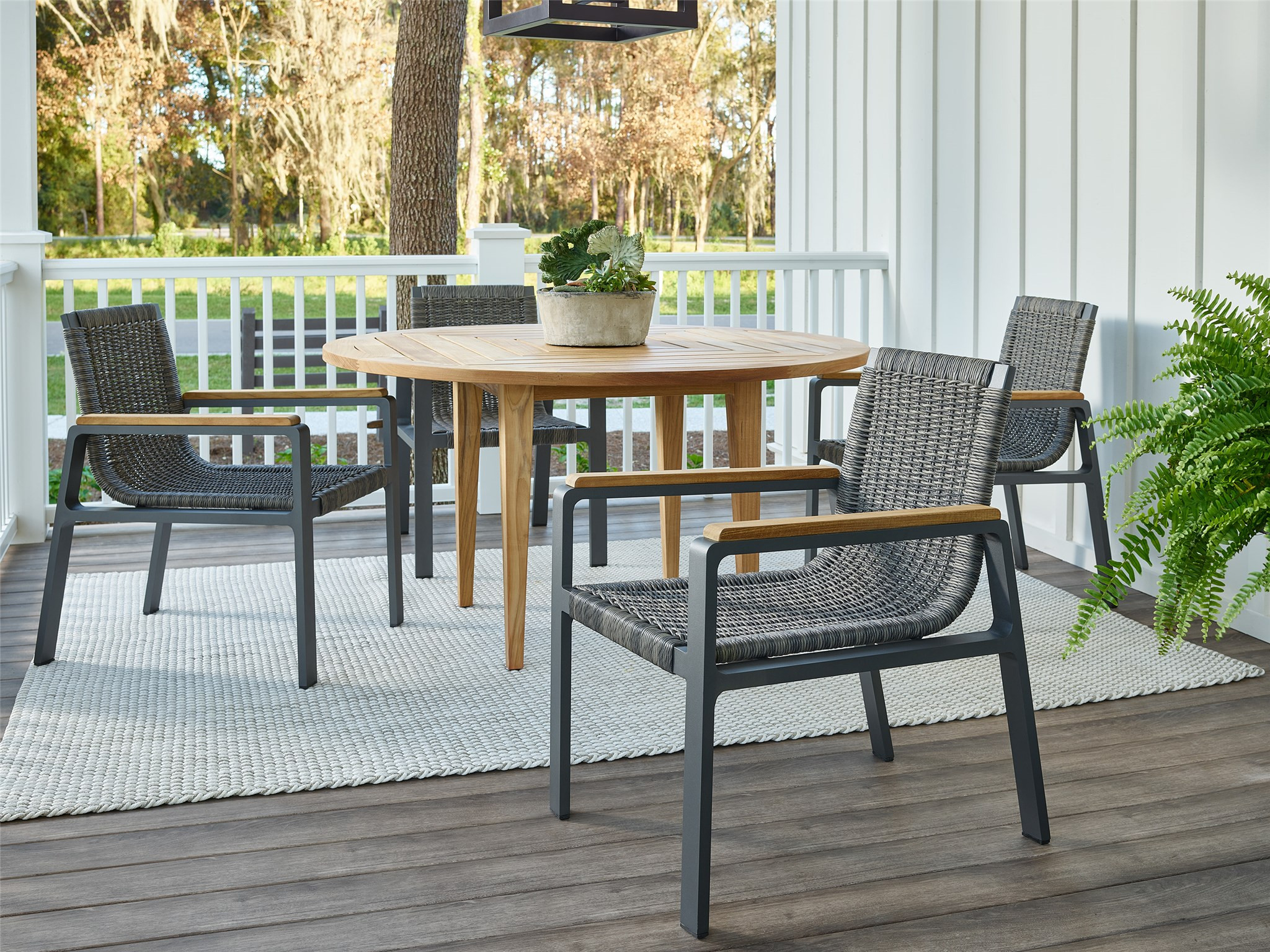 Outdoor Dining Arm Chair