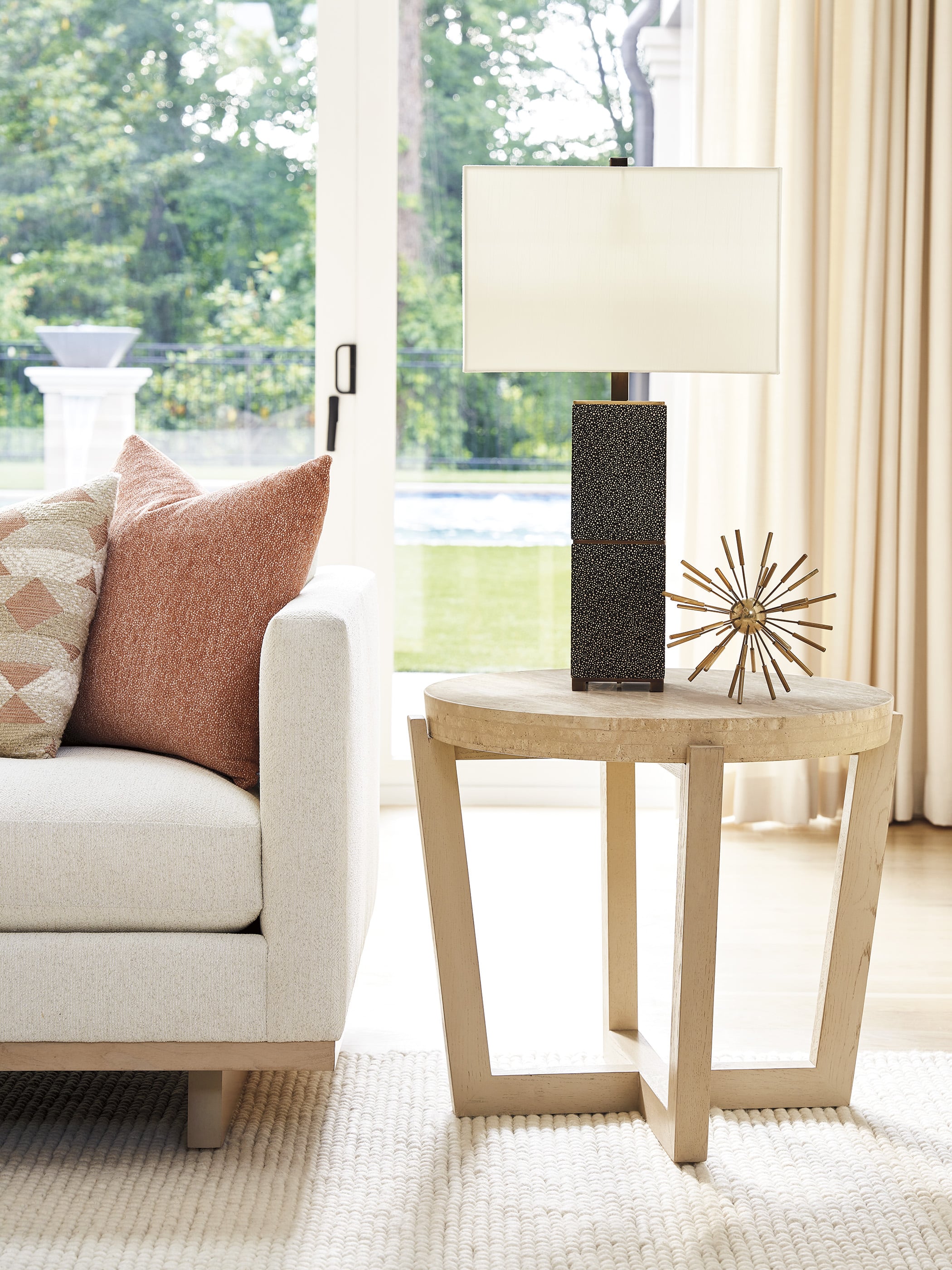 Tommy Bahama Home Sunset Key Shasta Lamp Table