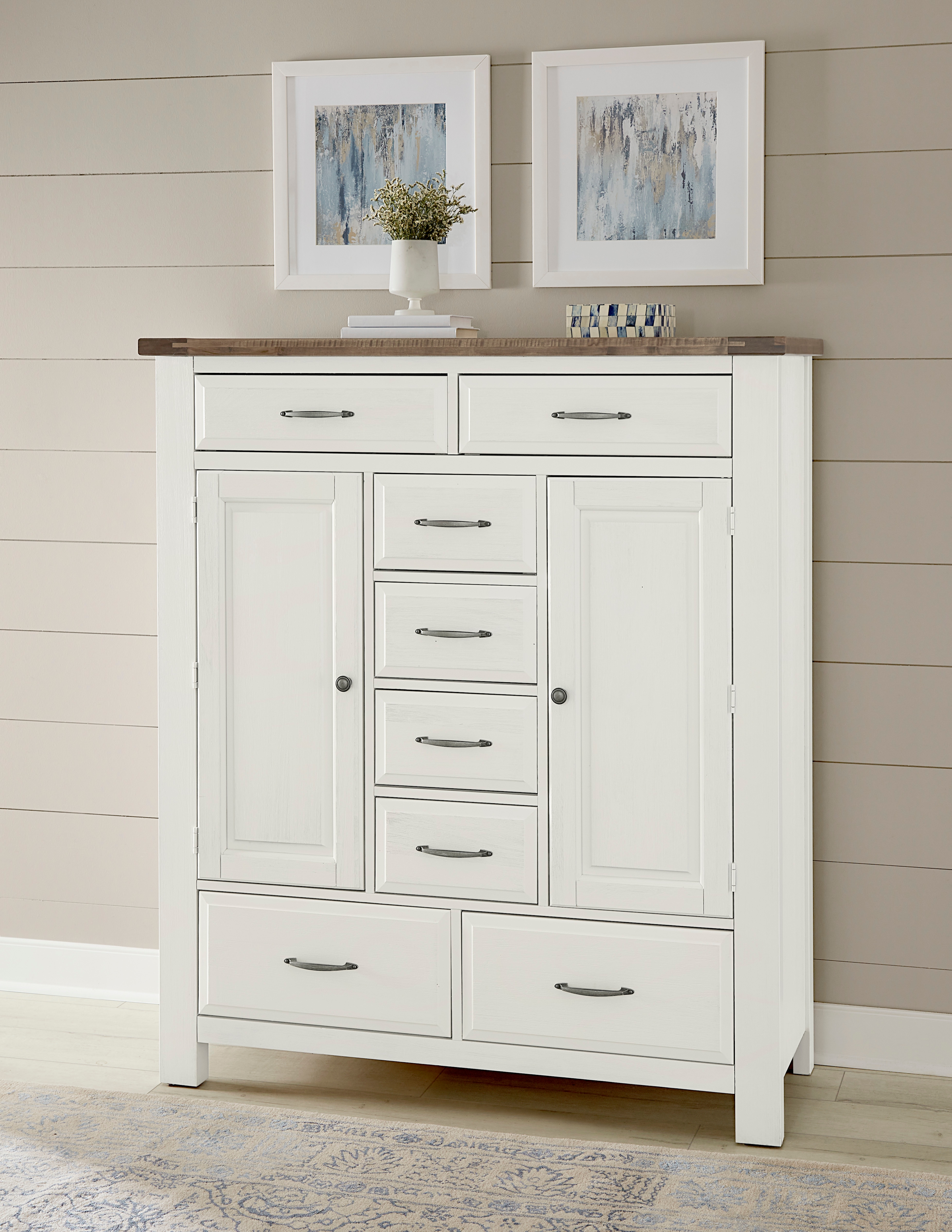 8-Drawer Chest