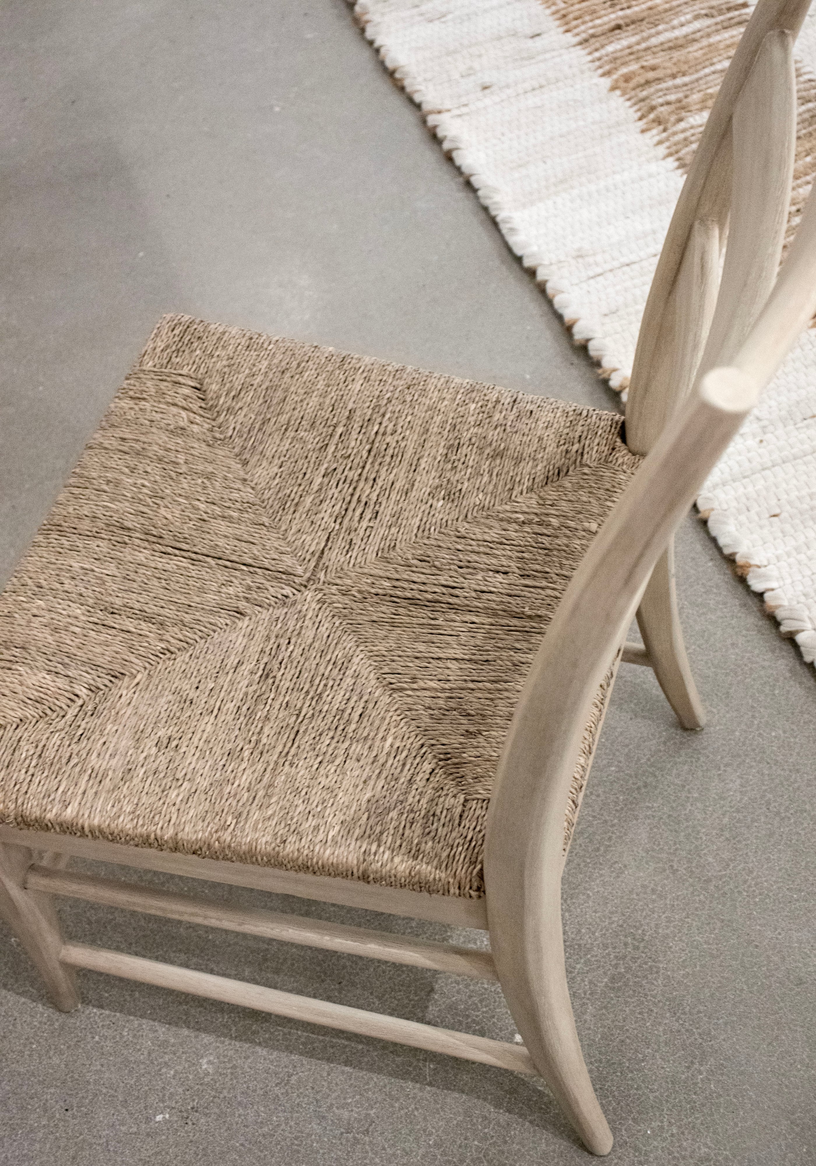 Riverside Furniture Laguna Rush Seat Side Chair