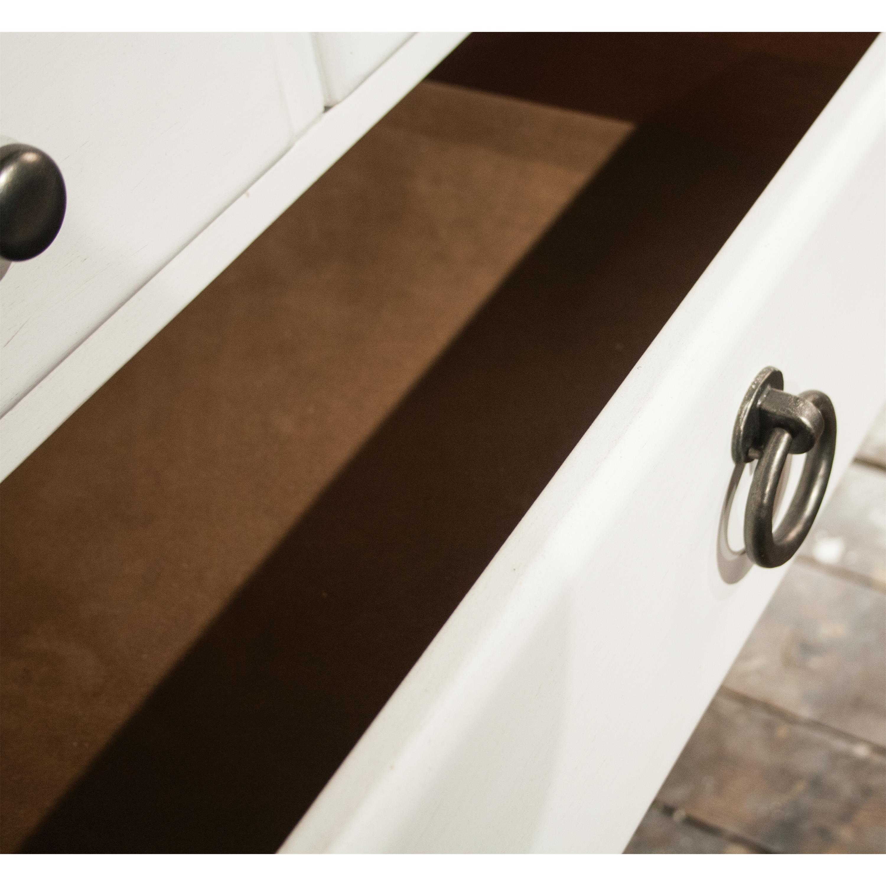 Riverside Furniture Myra 3-Drawer Nightstand