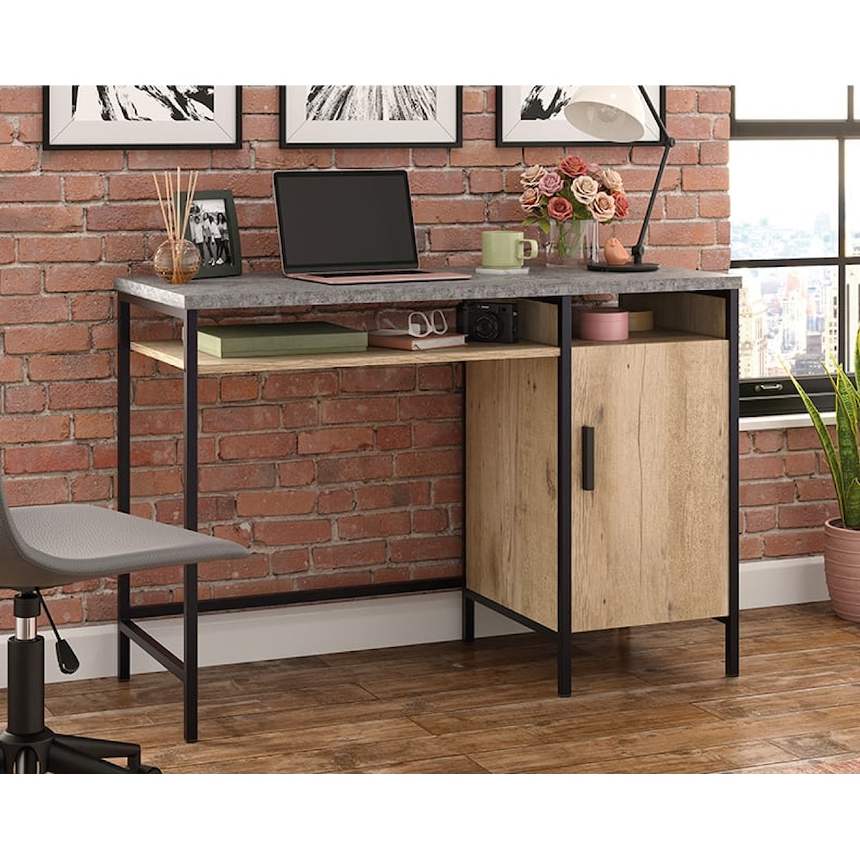 Sauder Market Commons Single Pedestal Desk