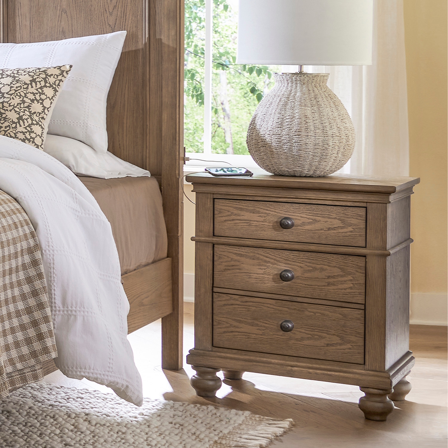 Aspenhome Oxford 2-Drawer Nightstand