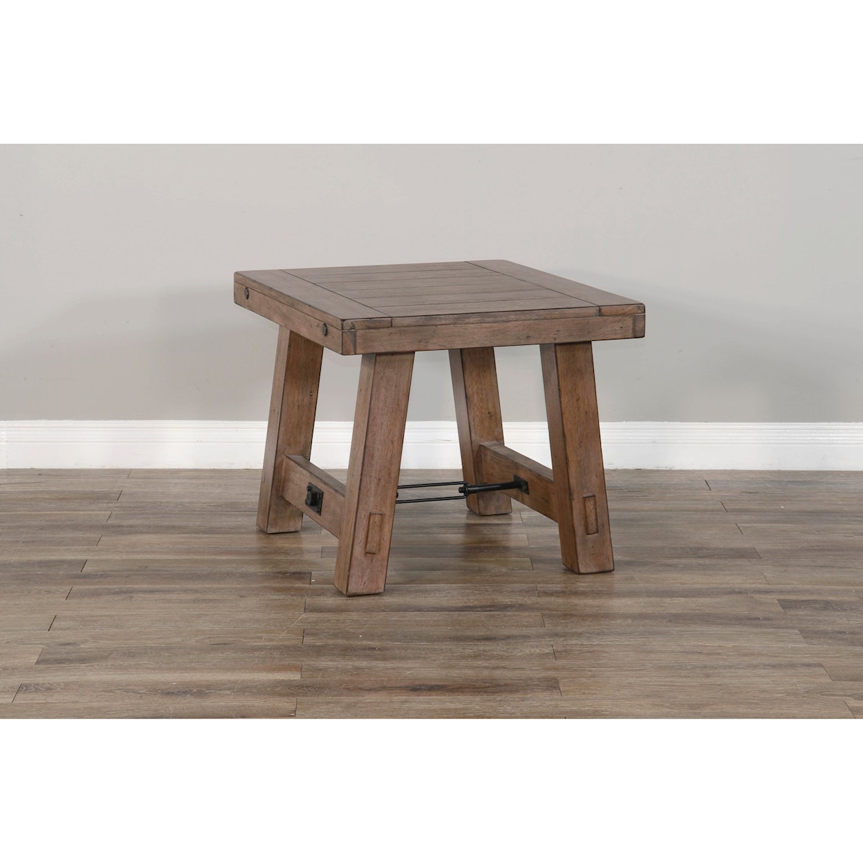 Sunny Designs Doe Valley End Table