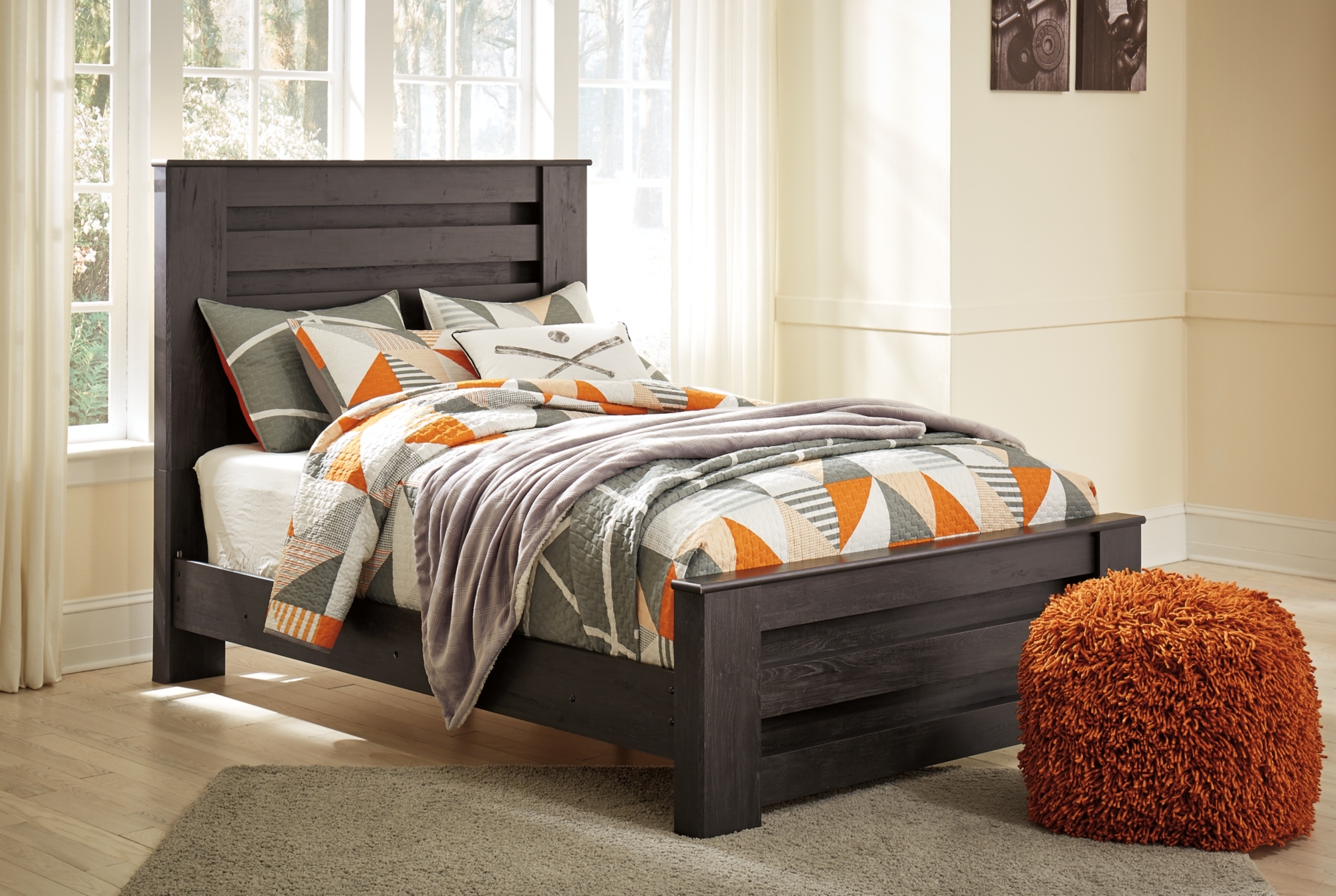 Signature Design by Ashley Brinxton Full Panel Bed