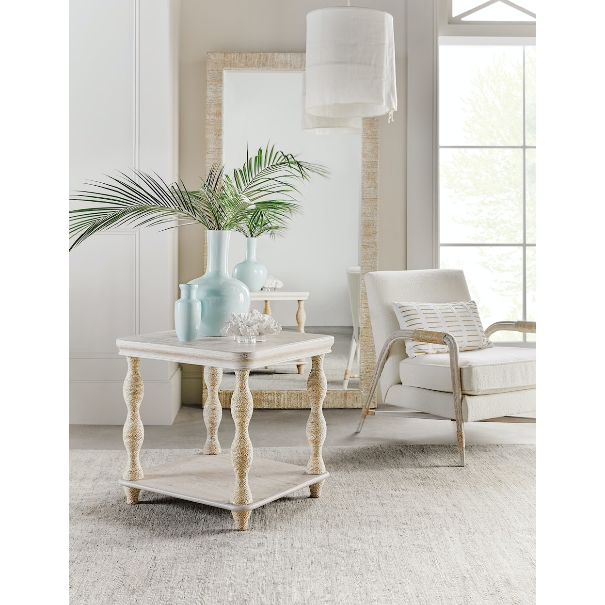 Hooker Furniture Serenity Lamp Table