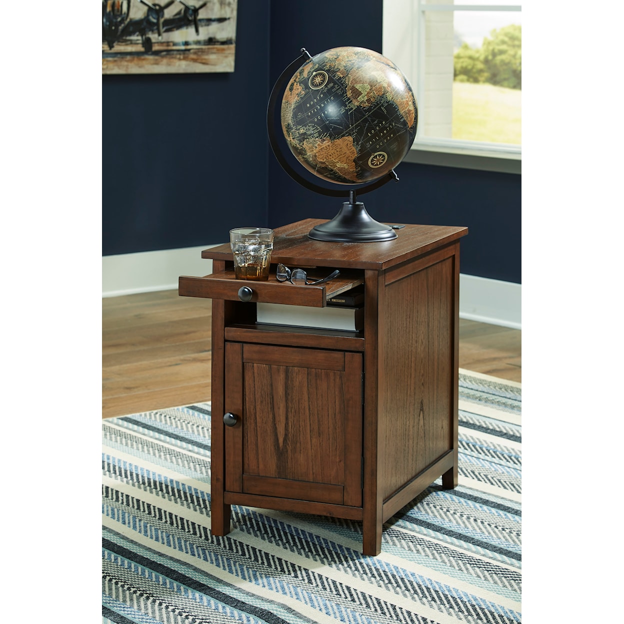 Ashley Furniture Signature Design Treytown Chairside End Table