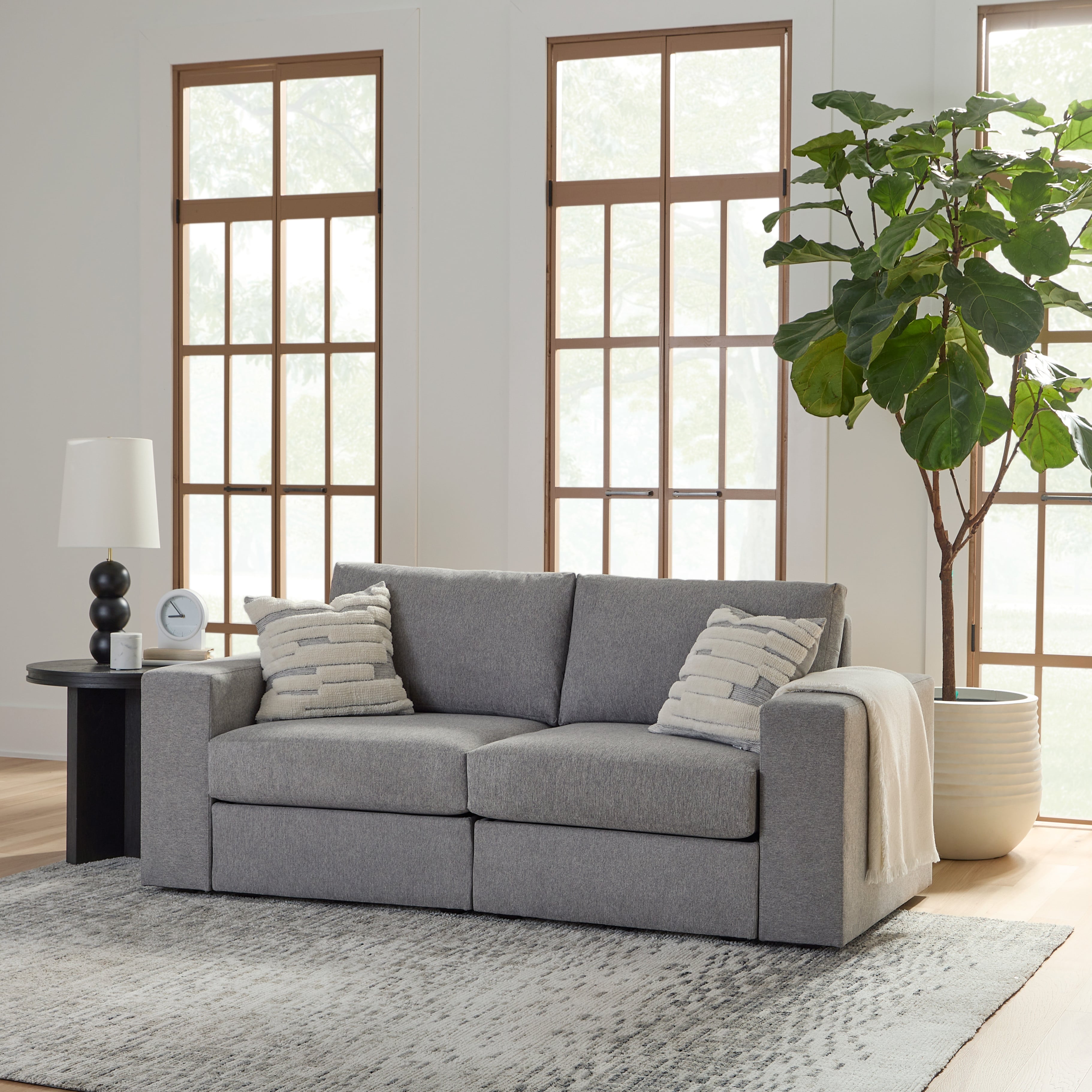 Flexsteel Flex Wide-Arm Loveseat