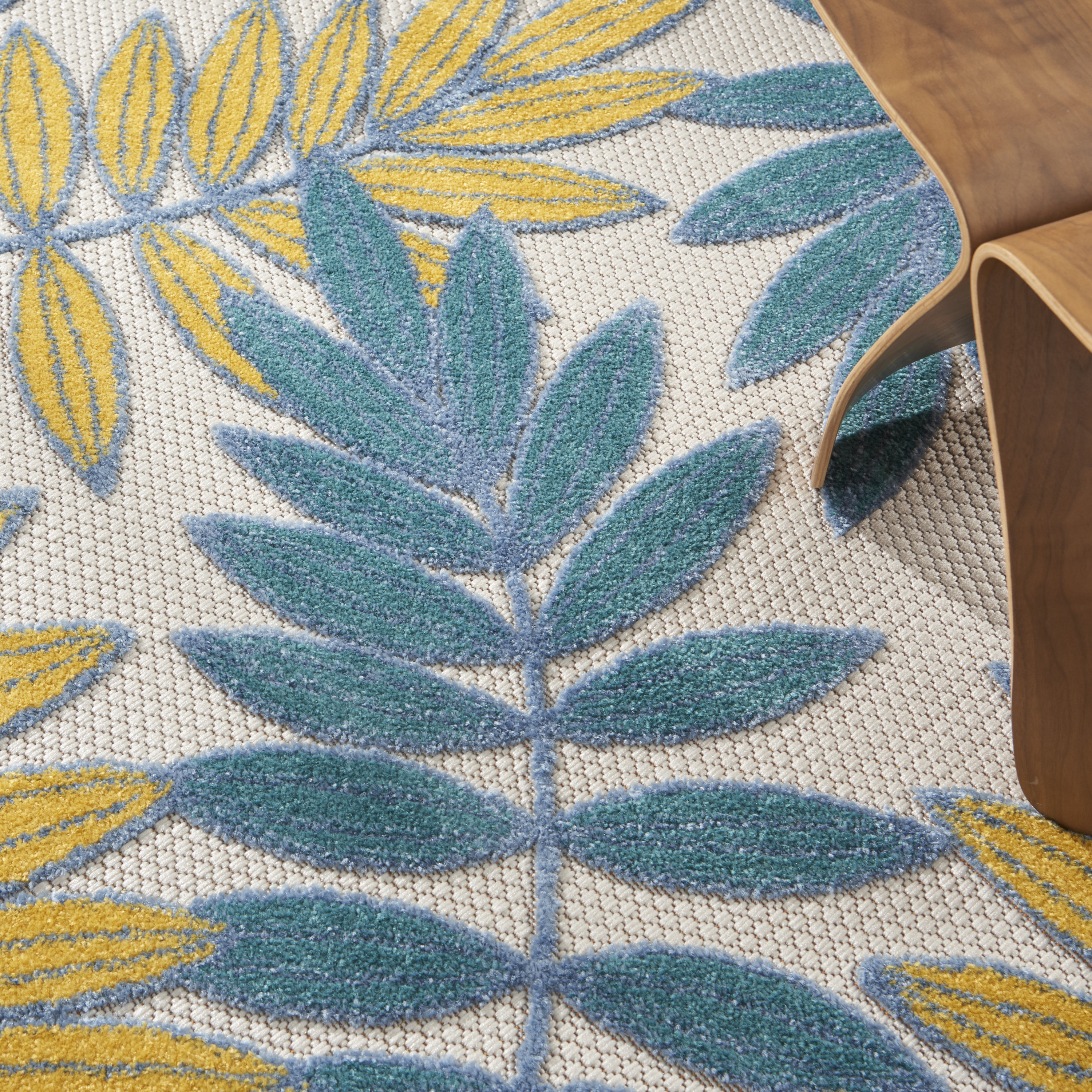 Nourison Aloha 5'3" Round  Rug