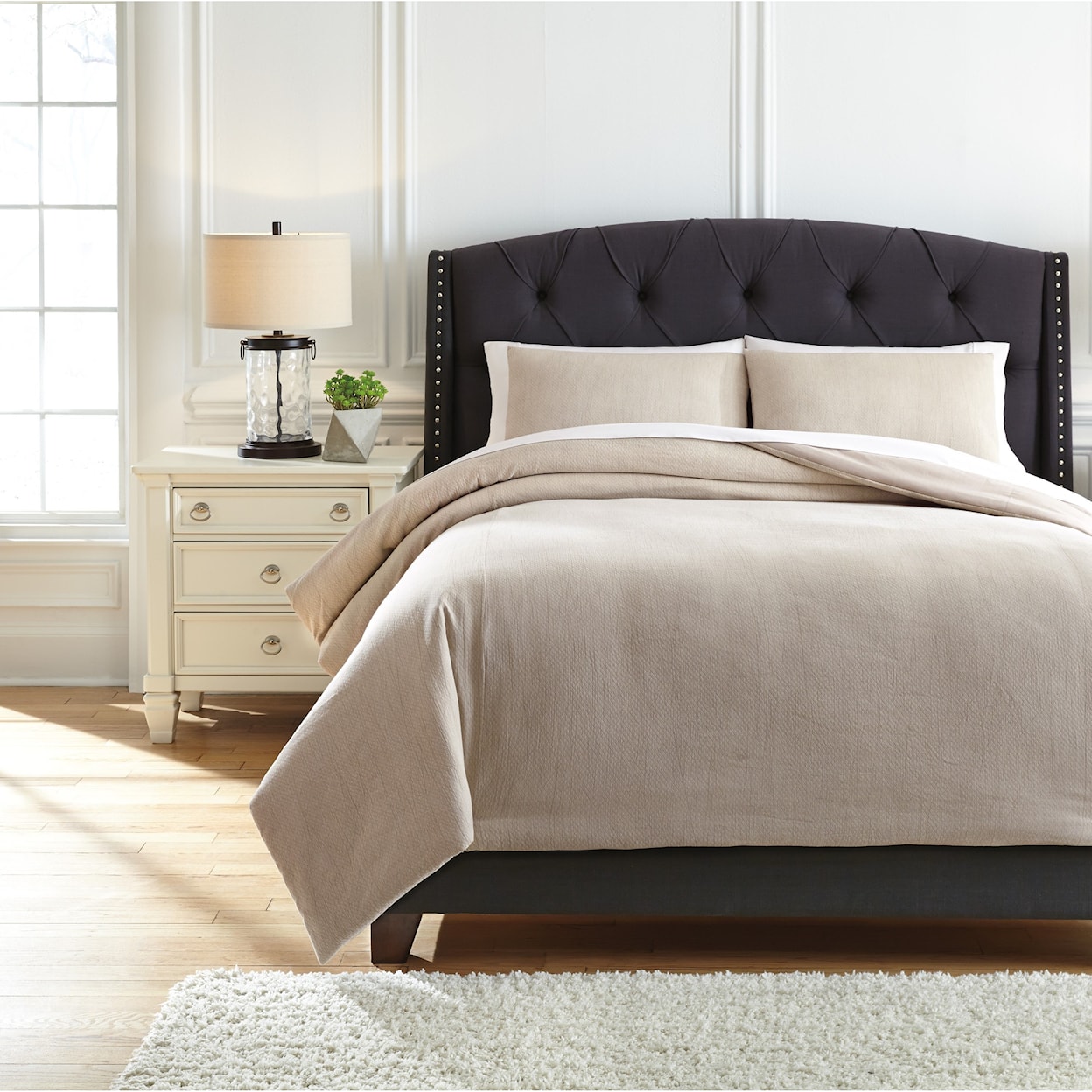 Signature Design by Ashley Furniture Bedding Sets King Mayda Beige Comforter Set