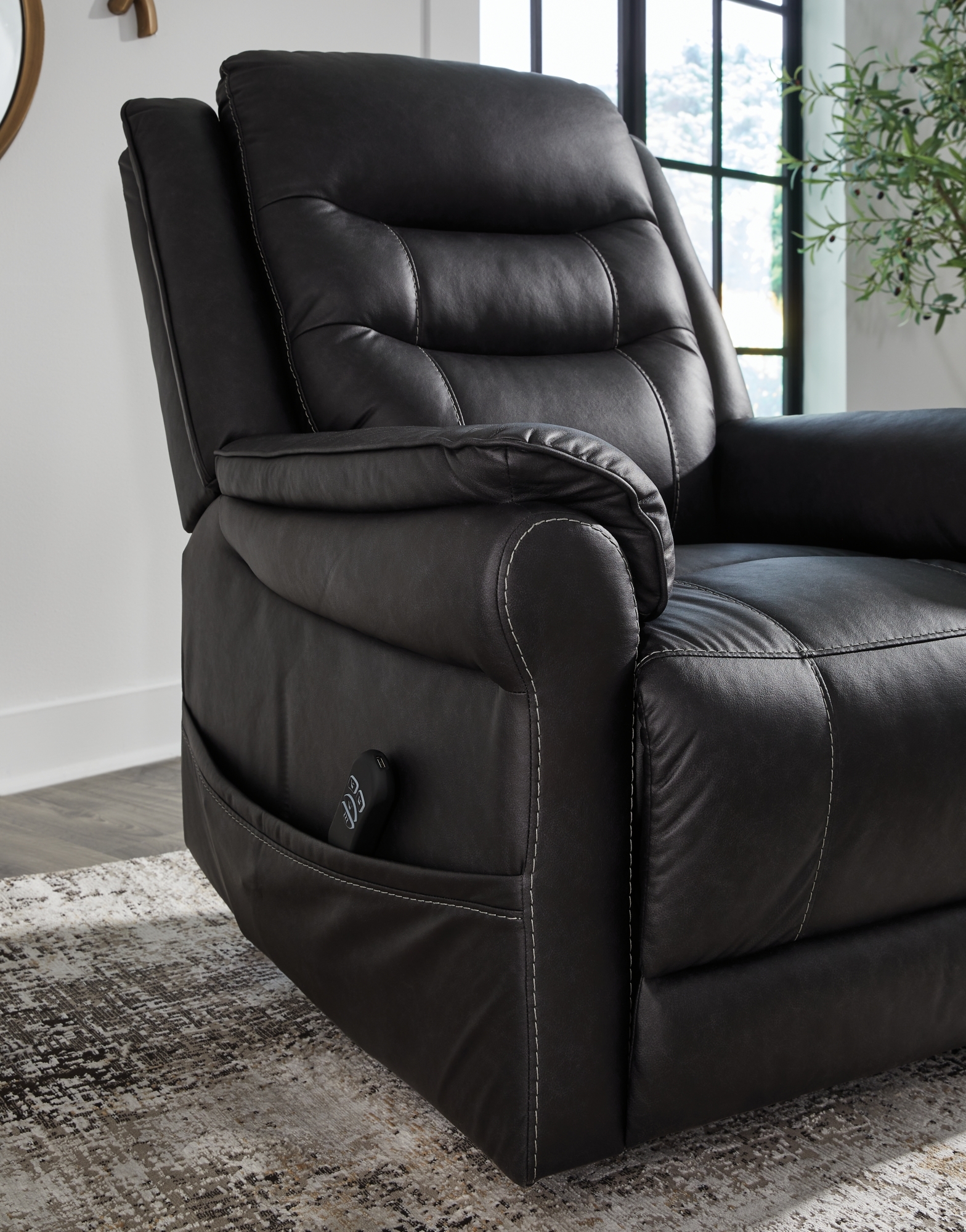Signature Design by Ashley Oatman Power Lift Recliner