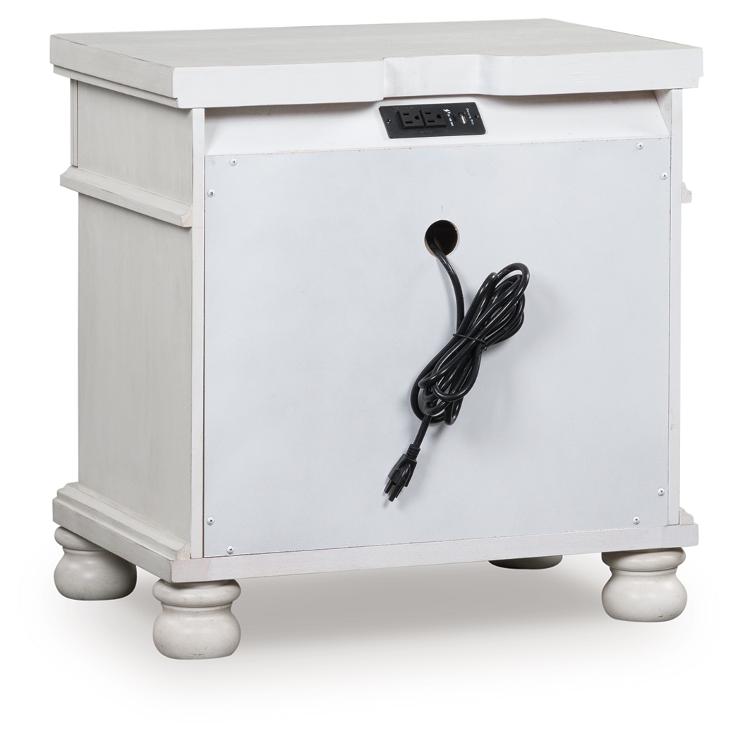 Signature Design by Ashley Rowlenstown 3-Drawer Nightstand