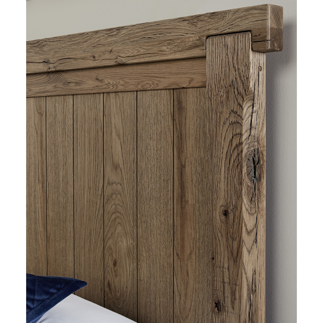 Vaughan Bassett Yellowstone Queen Dovetail Bed