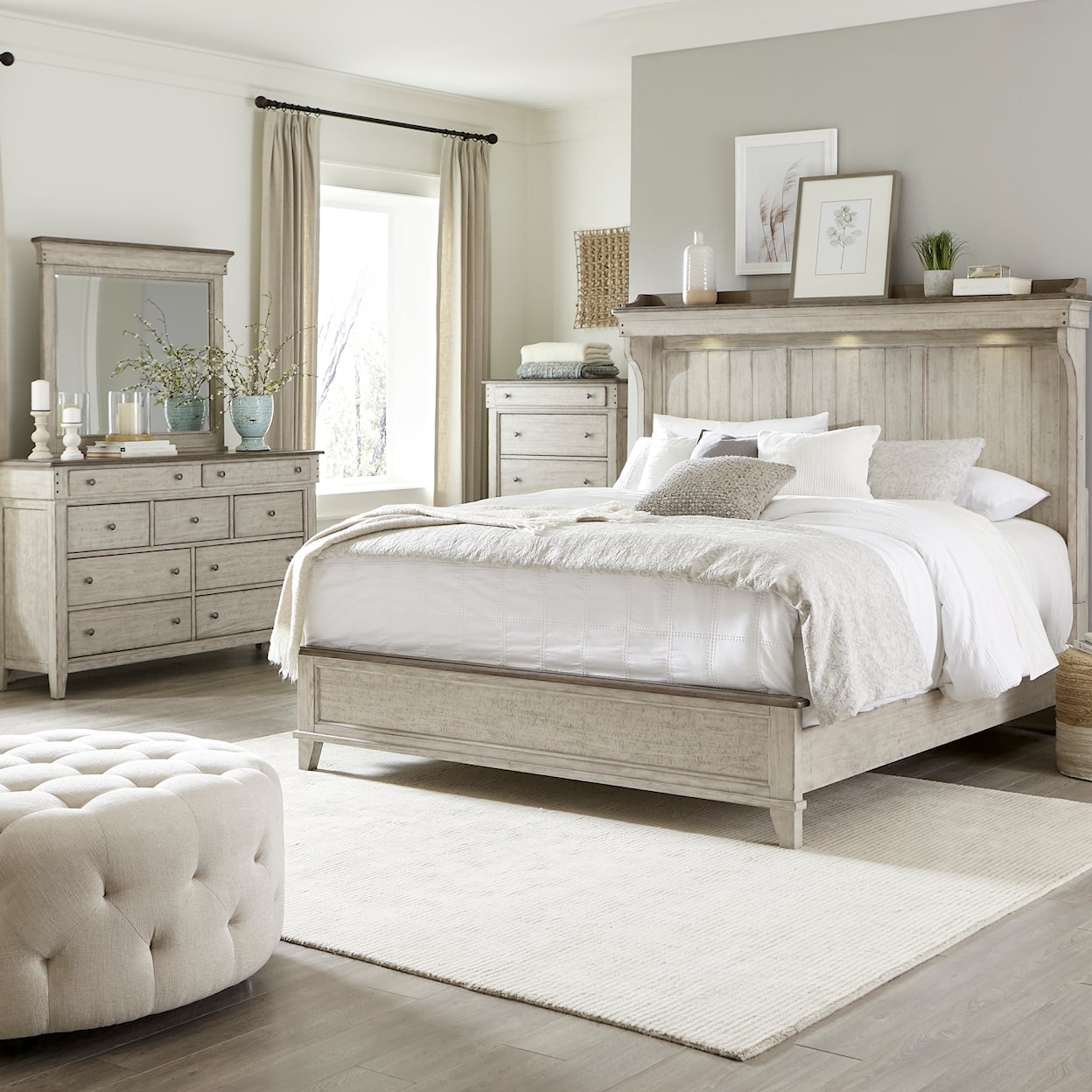 Liberty Furniture Ivy Hollow 4-Piece King Mantle Bedroom Set
