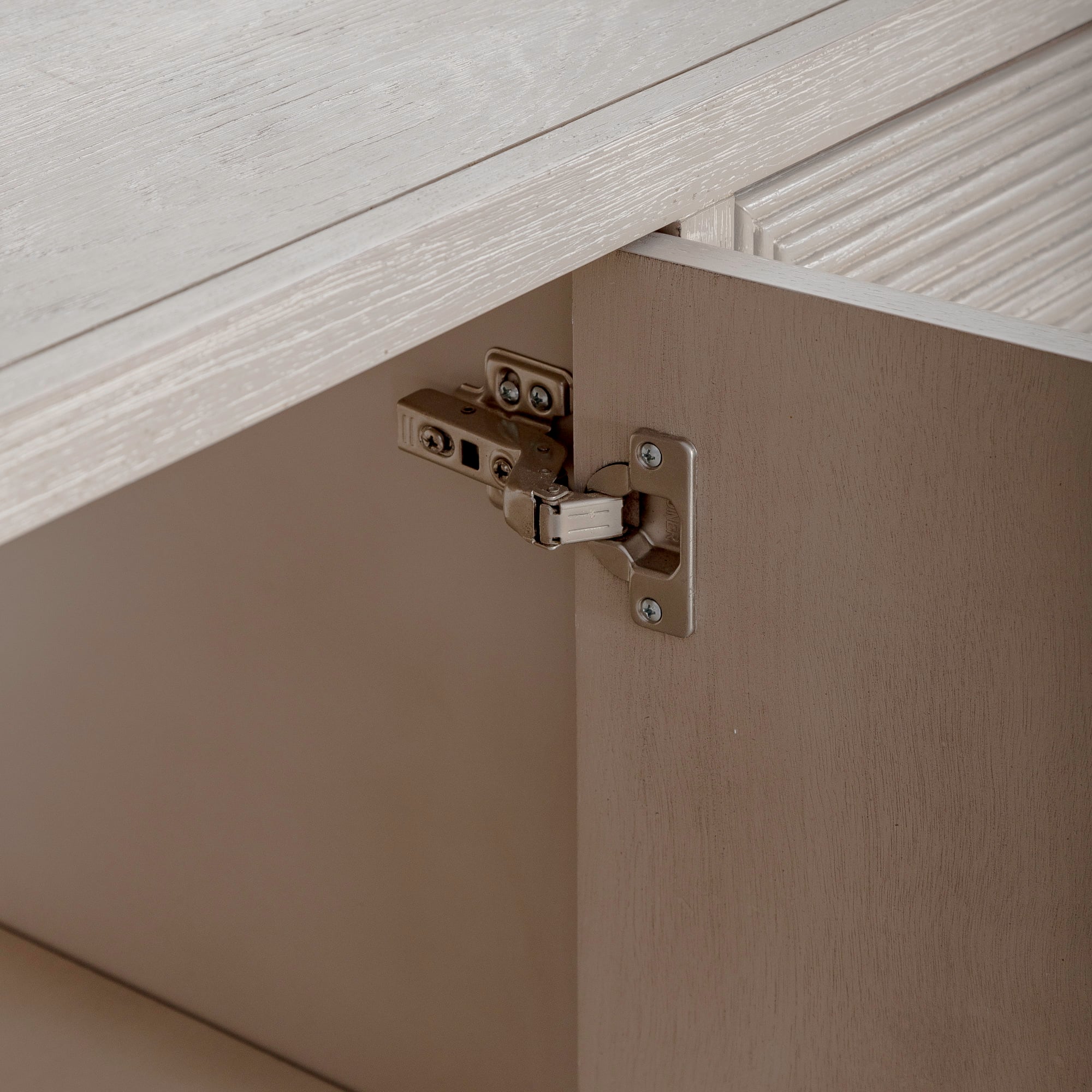 Liberty Furniture Kinsley 4 Door Accent Cabinet