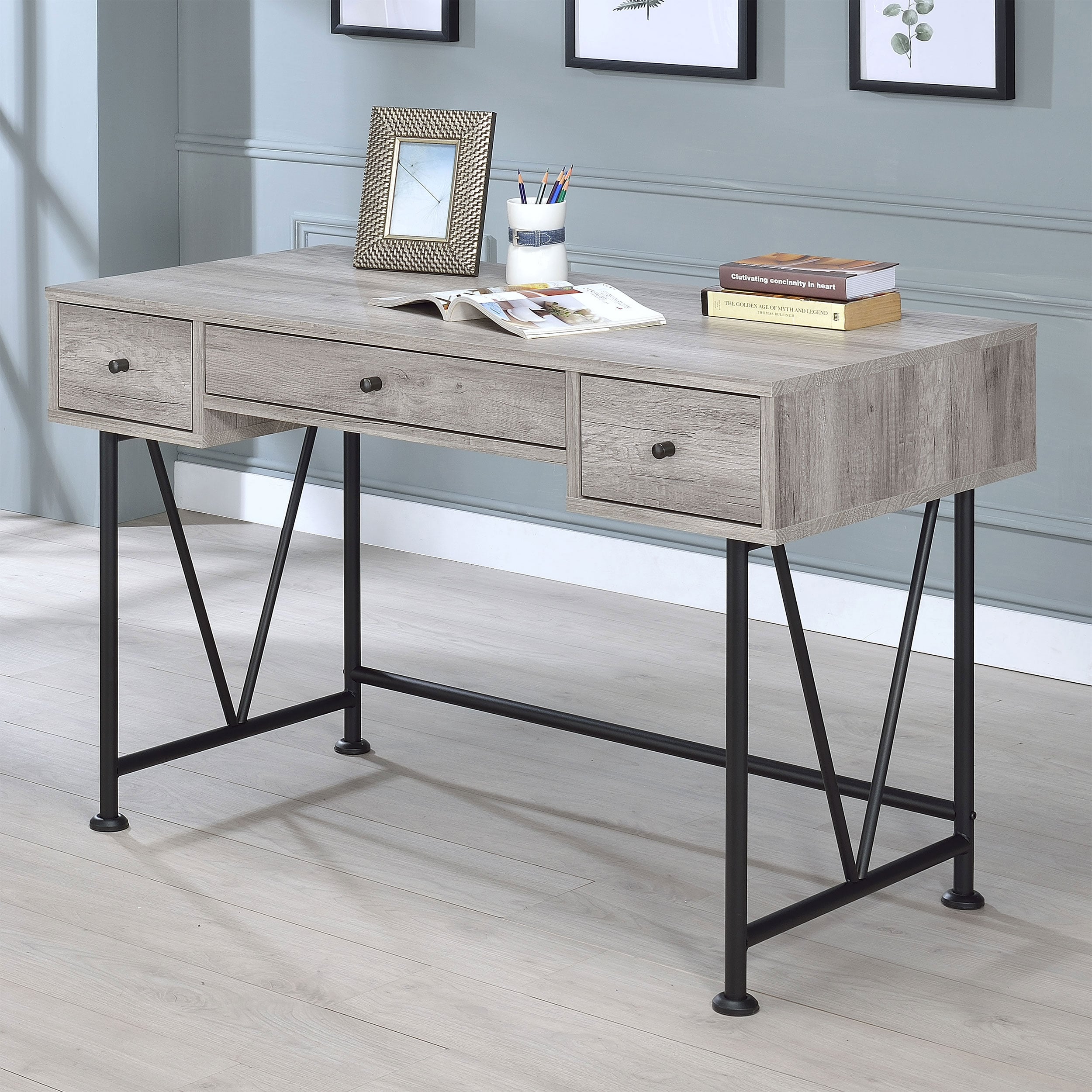 3-drawer Writing Desk and