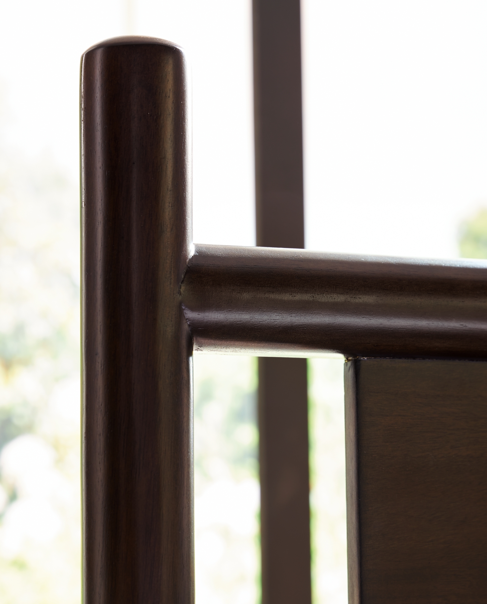 Benchcraft Dantenton Queen Panel Bed