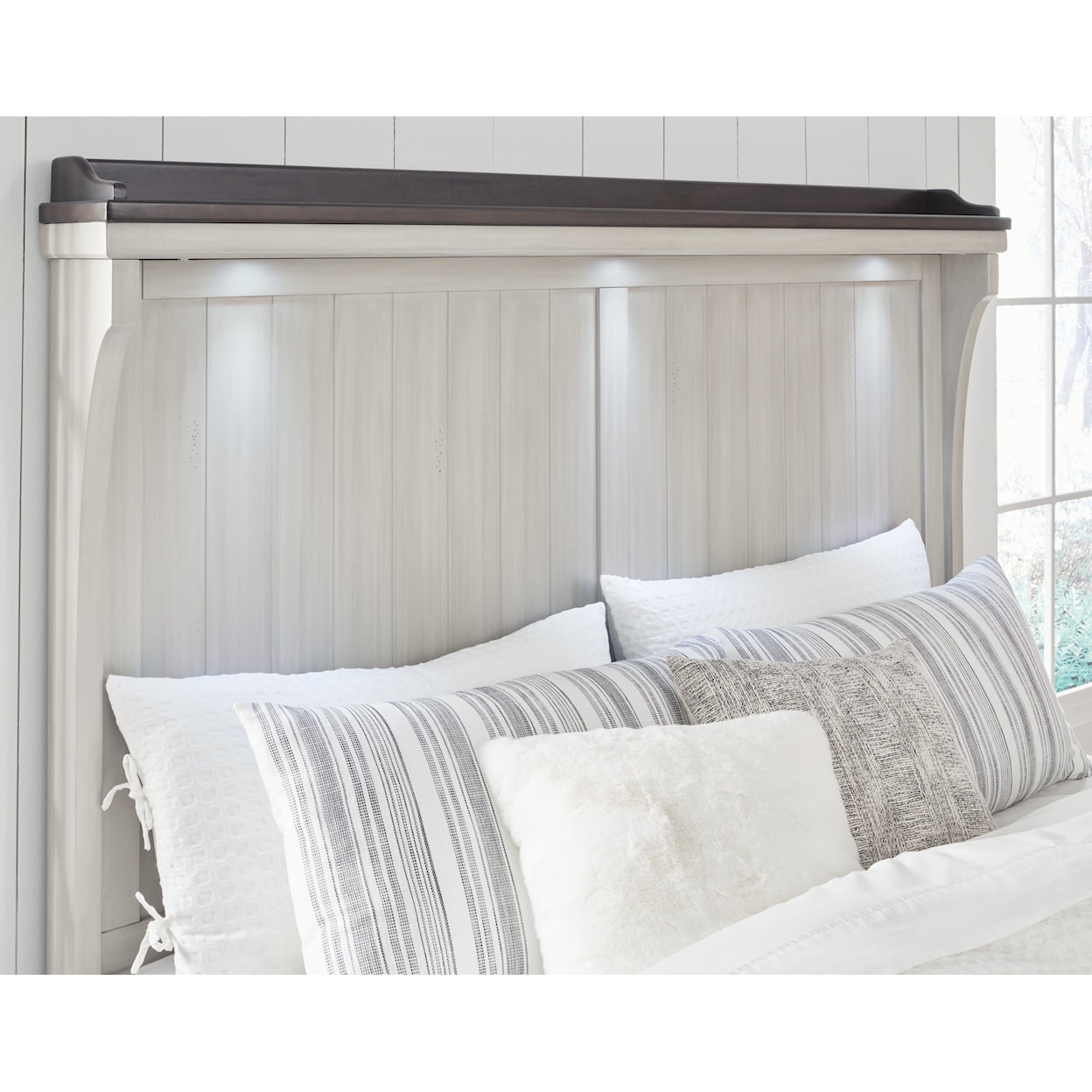 Signature Design by Ashley Darborn California King Panel Bed