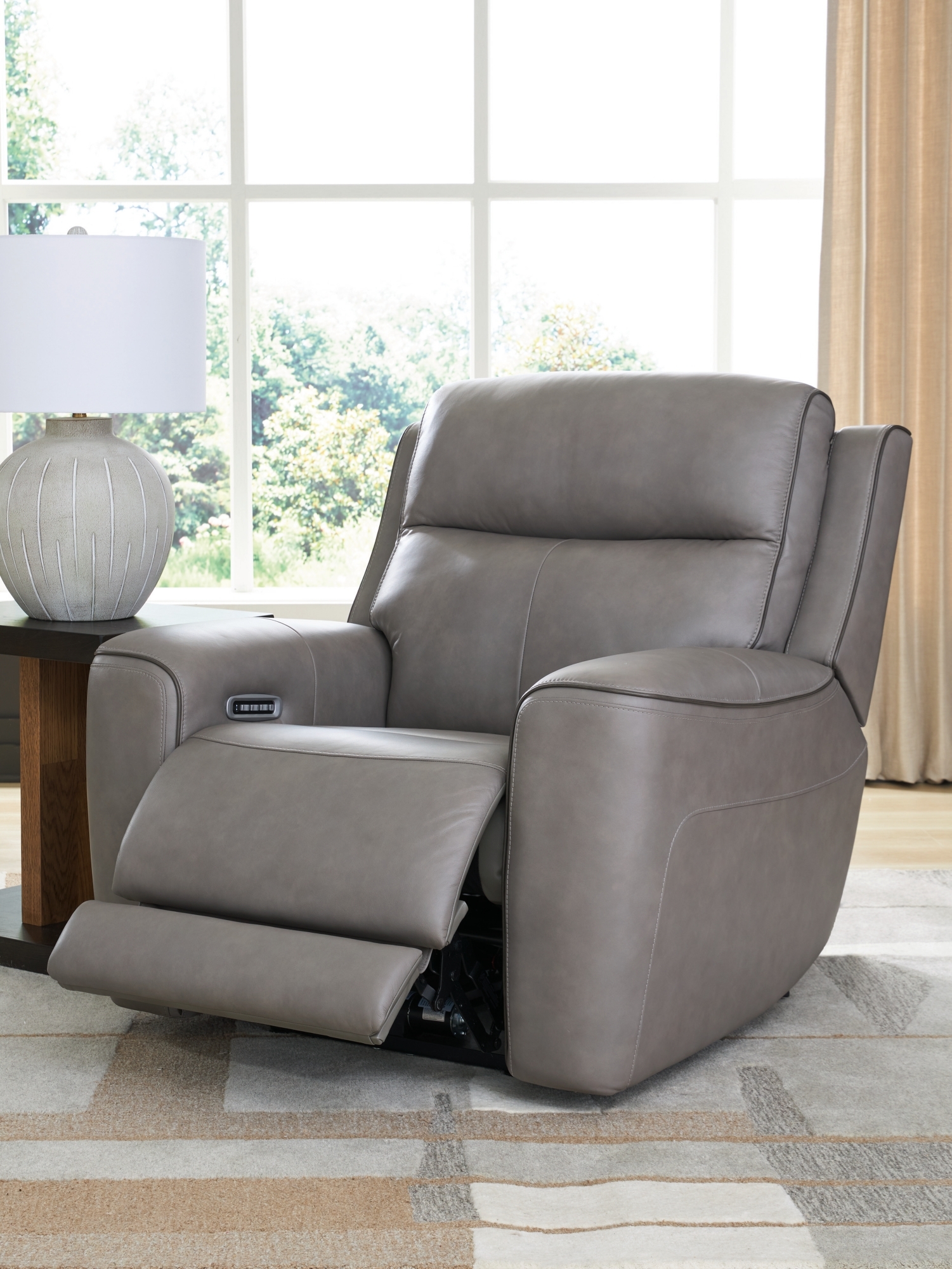 Signature Design by Ashley Wise Words Pwr Recliner/Adj Headrest