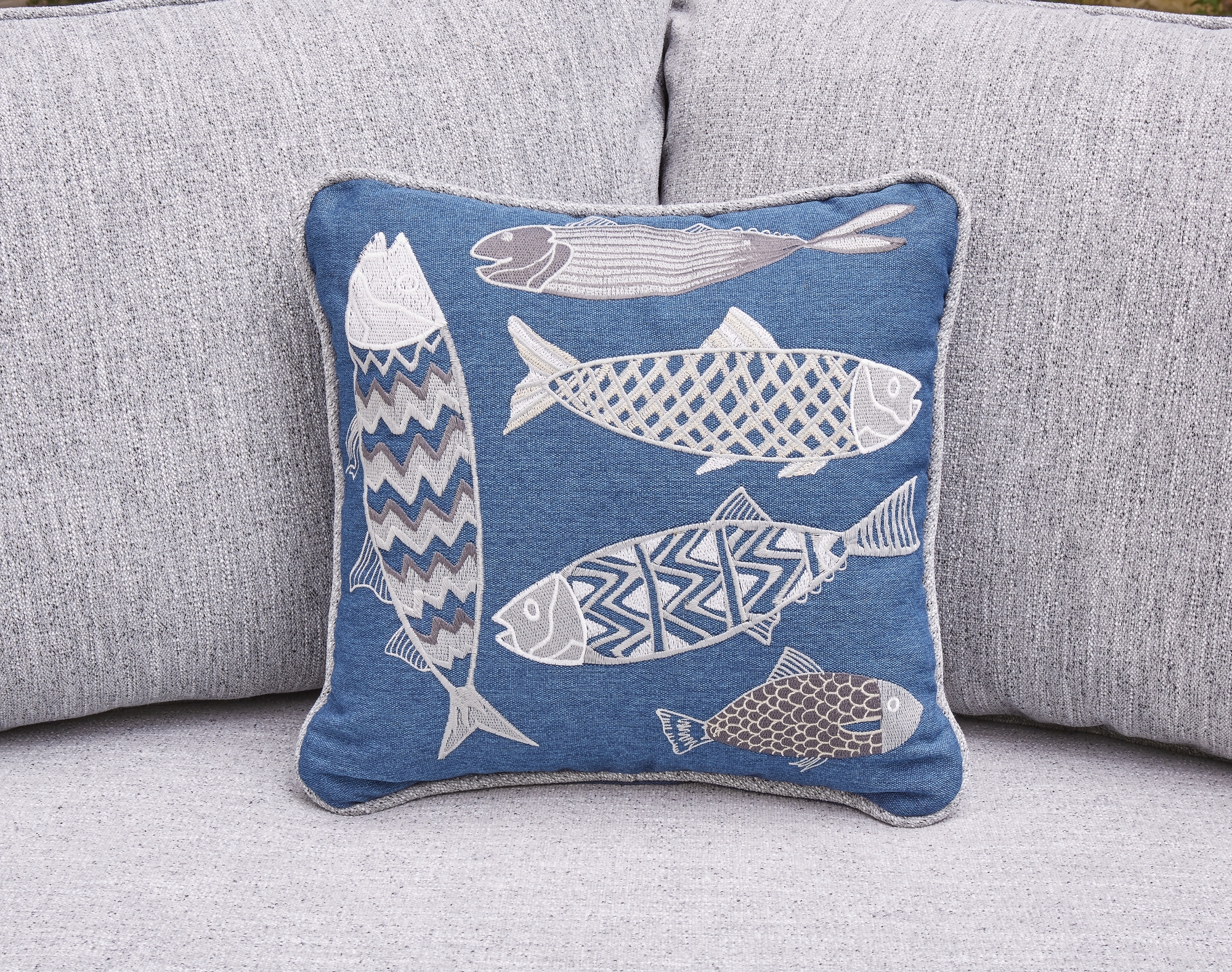 Signature Design by Ashley Naples Beach Raf/laf Loveseat W/cush (2/cn)