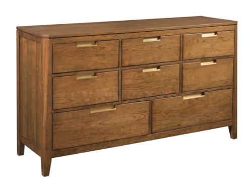 Traditional 8-Drawer Dresser