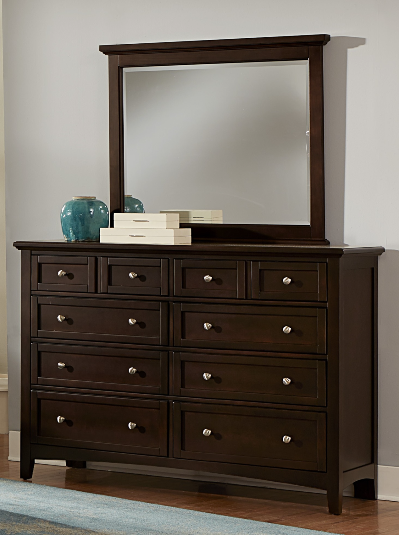 Vaughan-Bassett Bonanza 8-Drawer Dresser