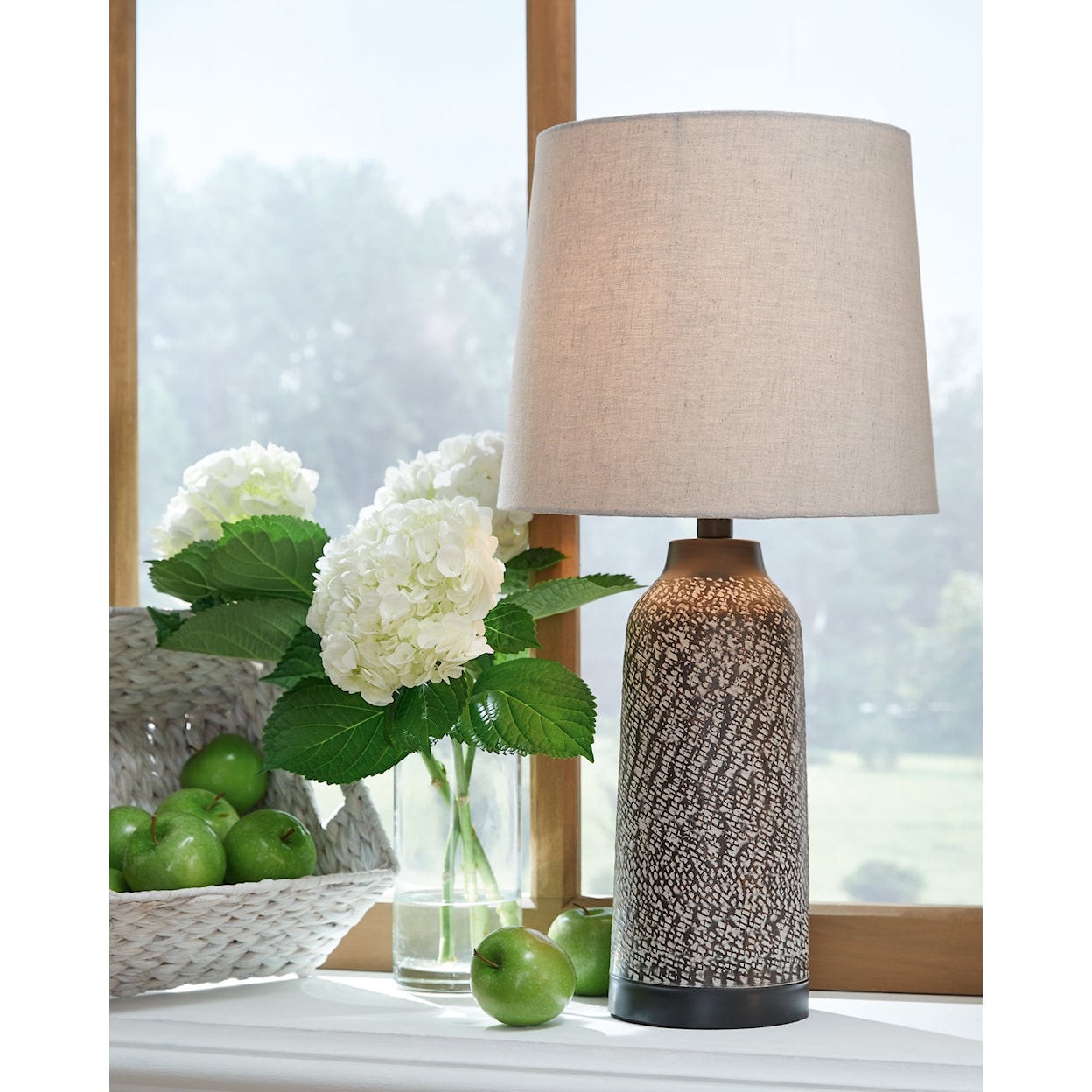 Signature Design by Ashley Lanson Metal Table Lamp (Set of 2)