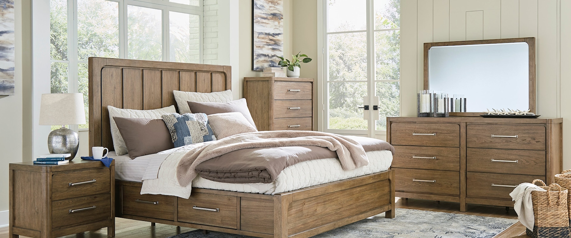 Casual 5-Piece Queen Bedroom Set