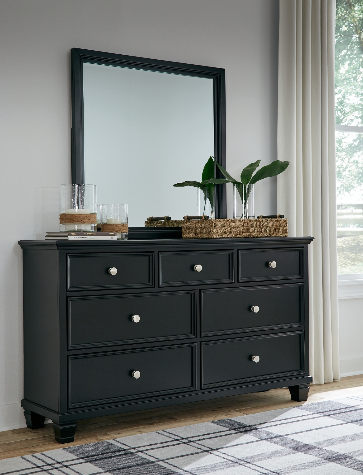 Signature Design by Ashley Lanolee Dresser And Mirror