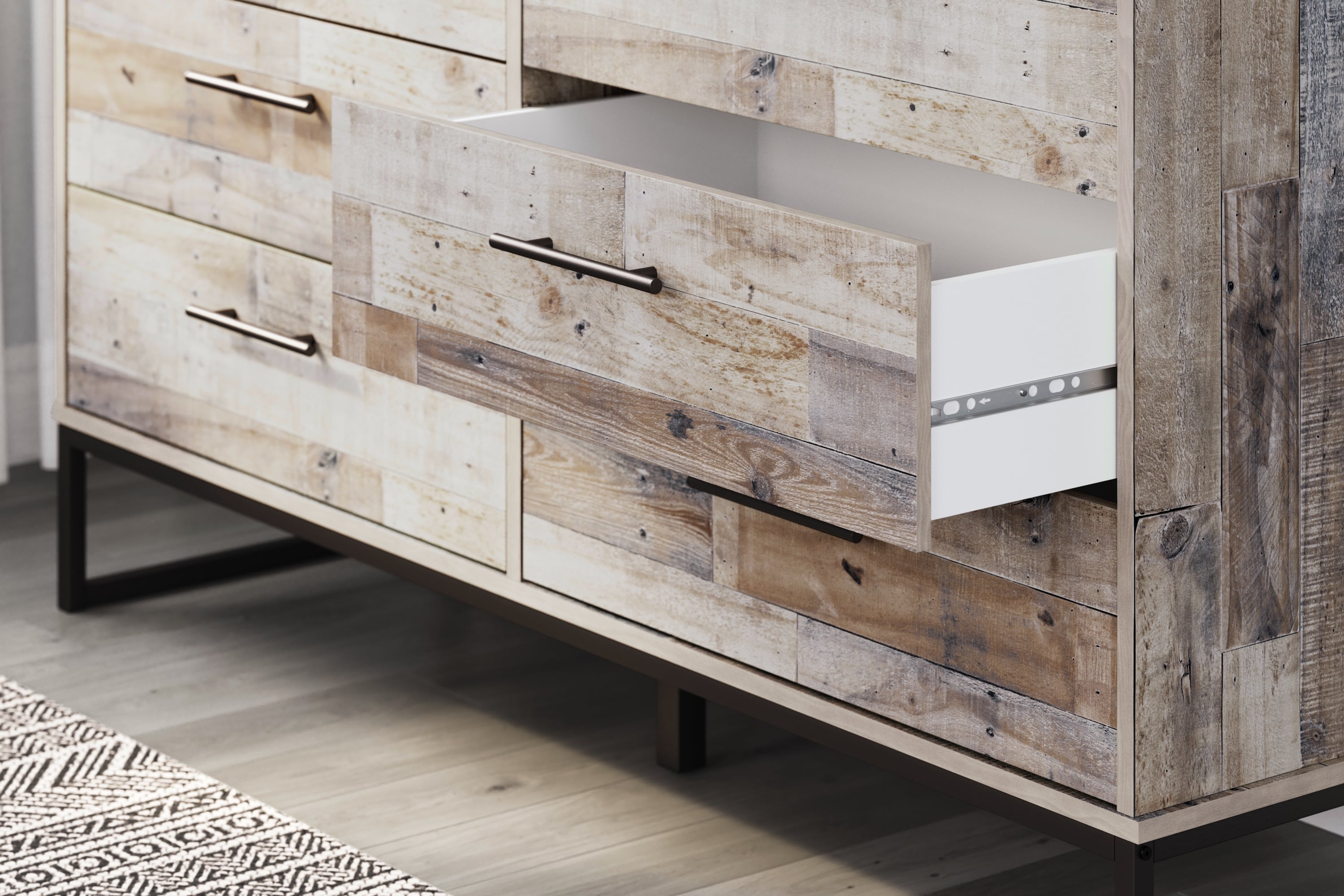 Signature Design by Ashley Neilsville 6-Drawer Dresser