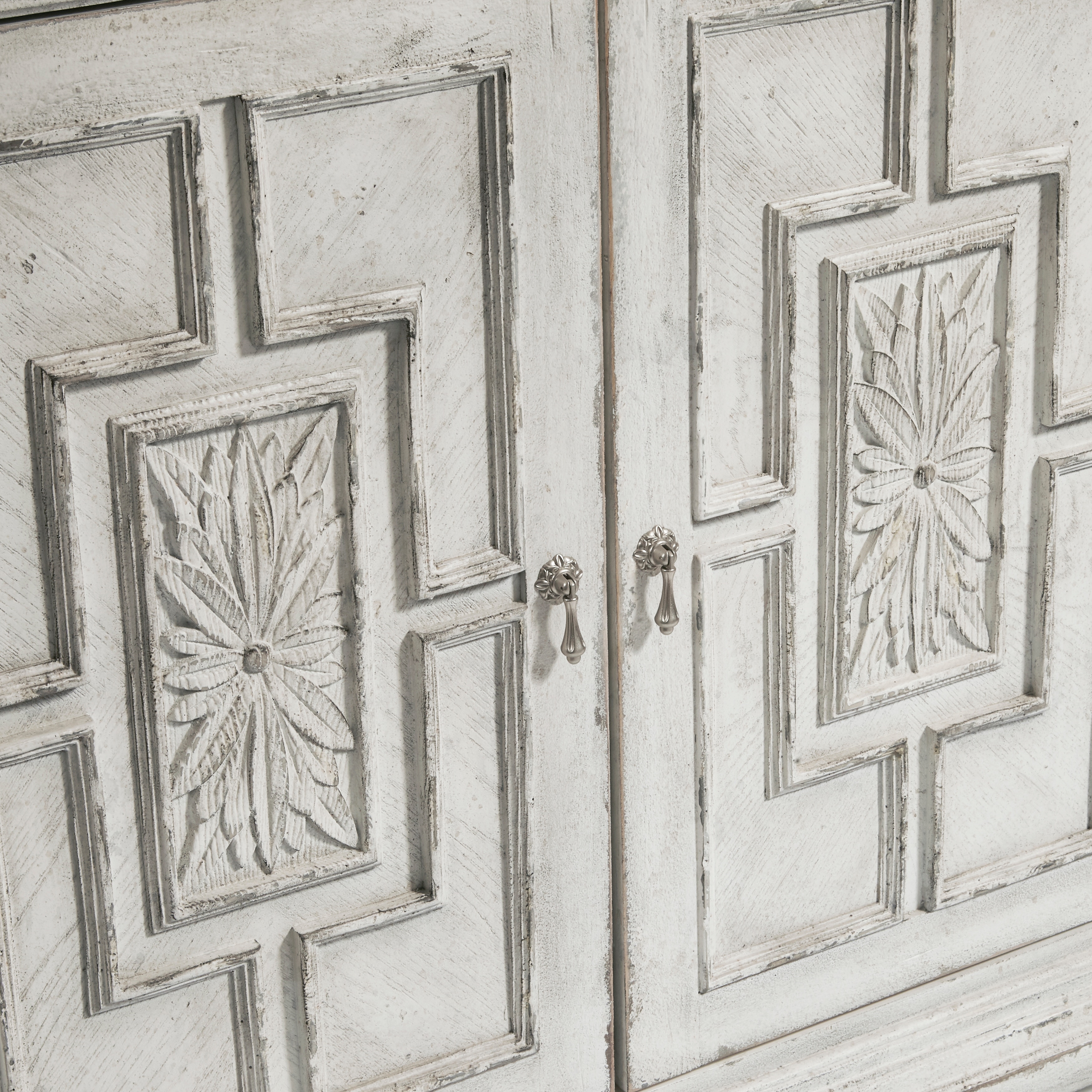 Pulaski Furniture Pulaski Accents 4-Door Entertainment Credenza