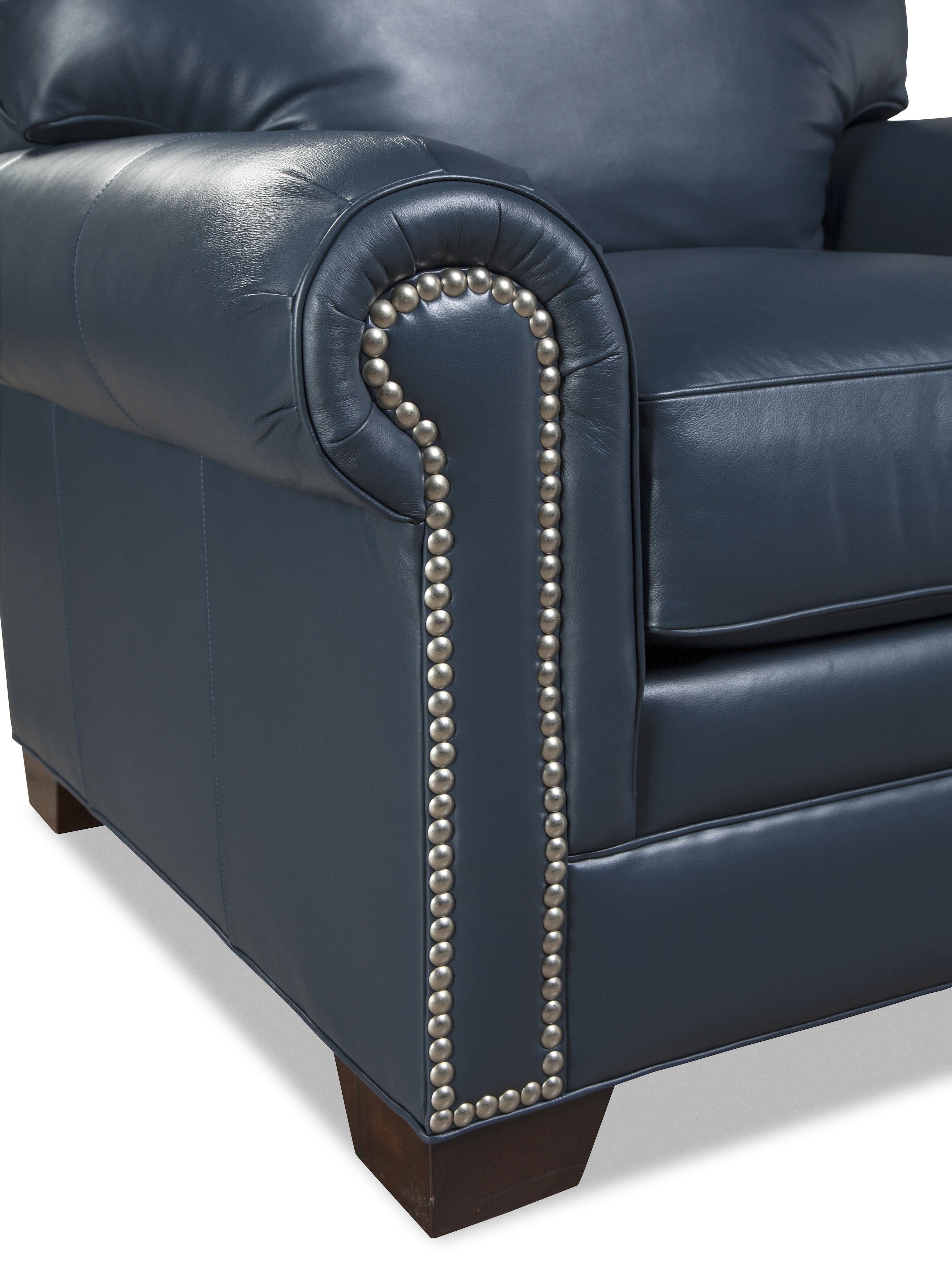 Craftmaster L7565 Loveseat with Nailheads