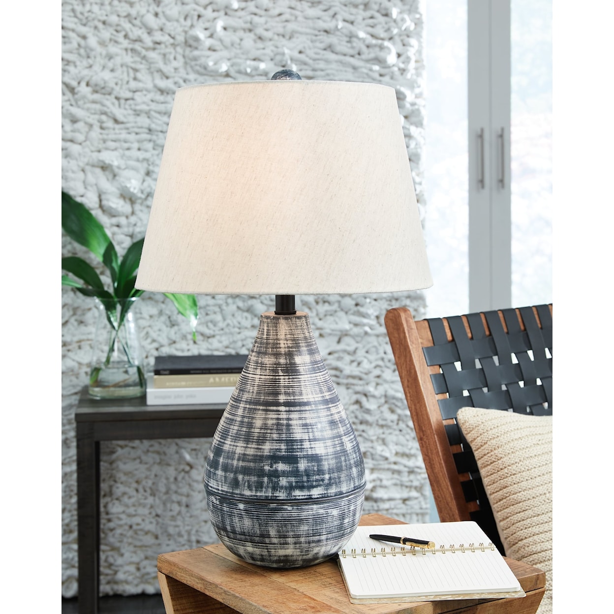 Signature Design by Ashley Erivell Metal Table Lamp (Set of 2)